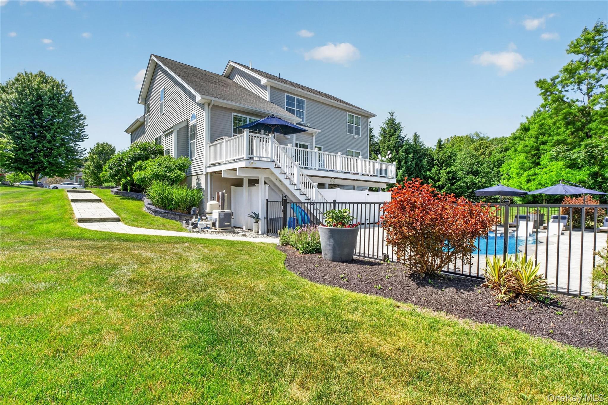 10 Sandlewood Circle