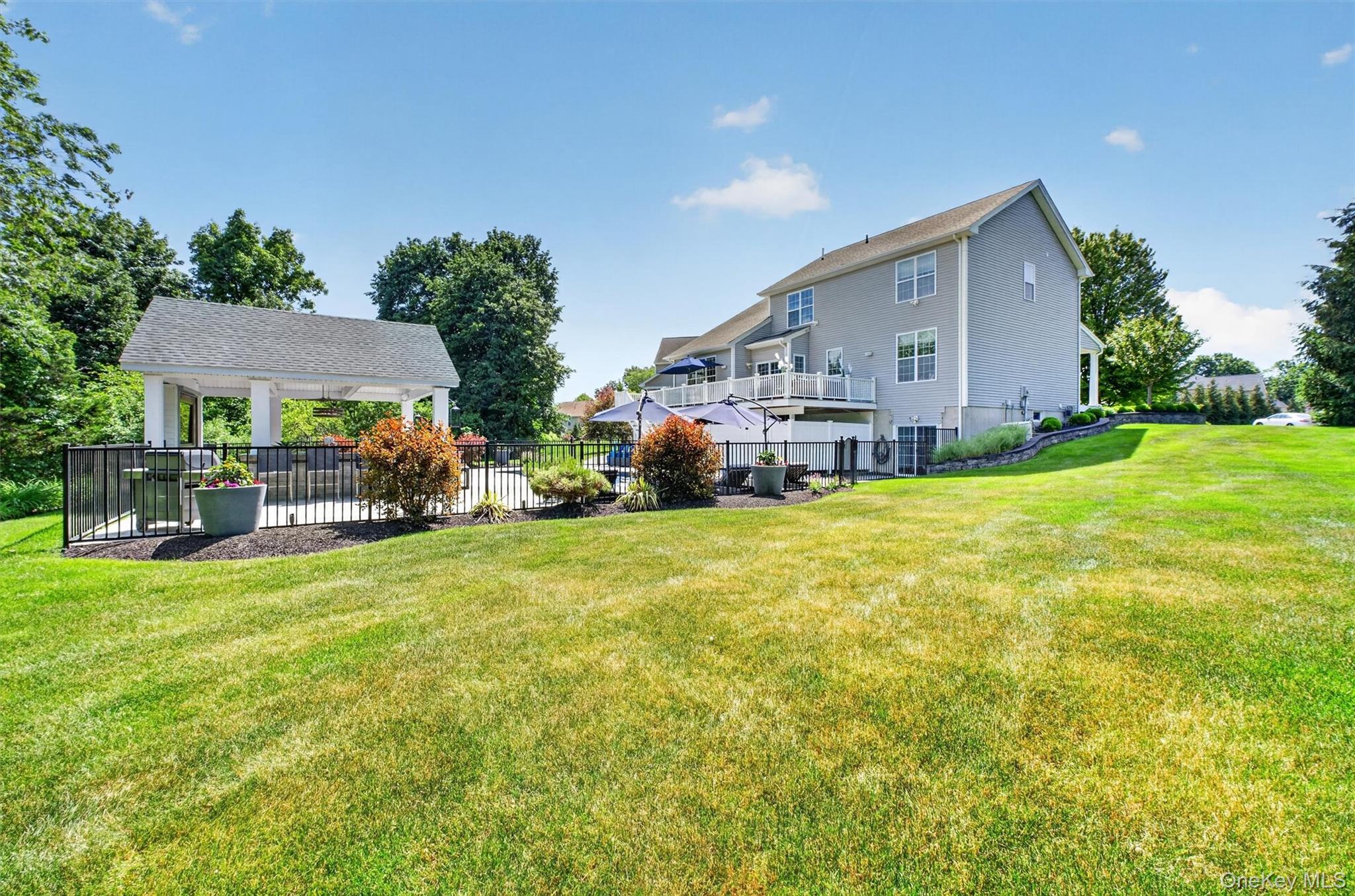 10 Sandlewood Circle