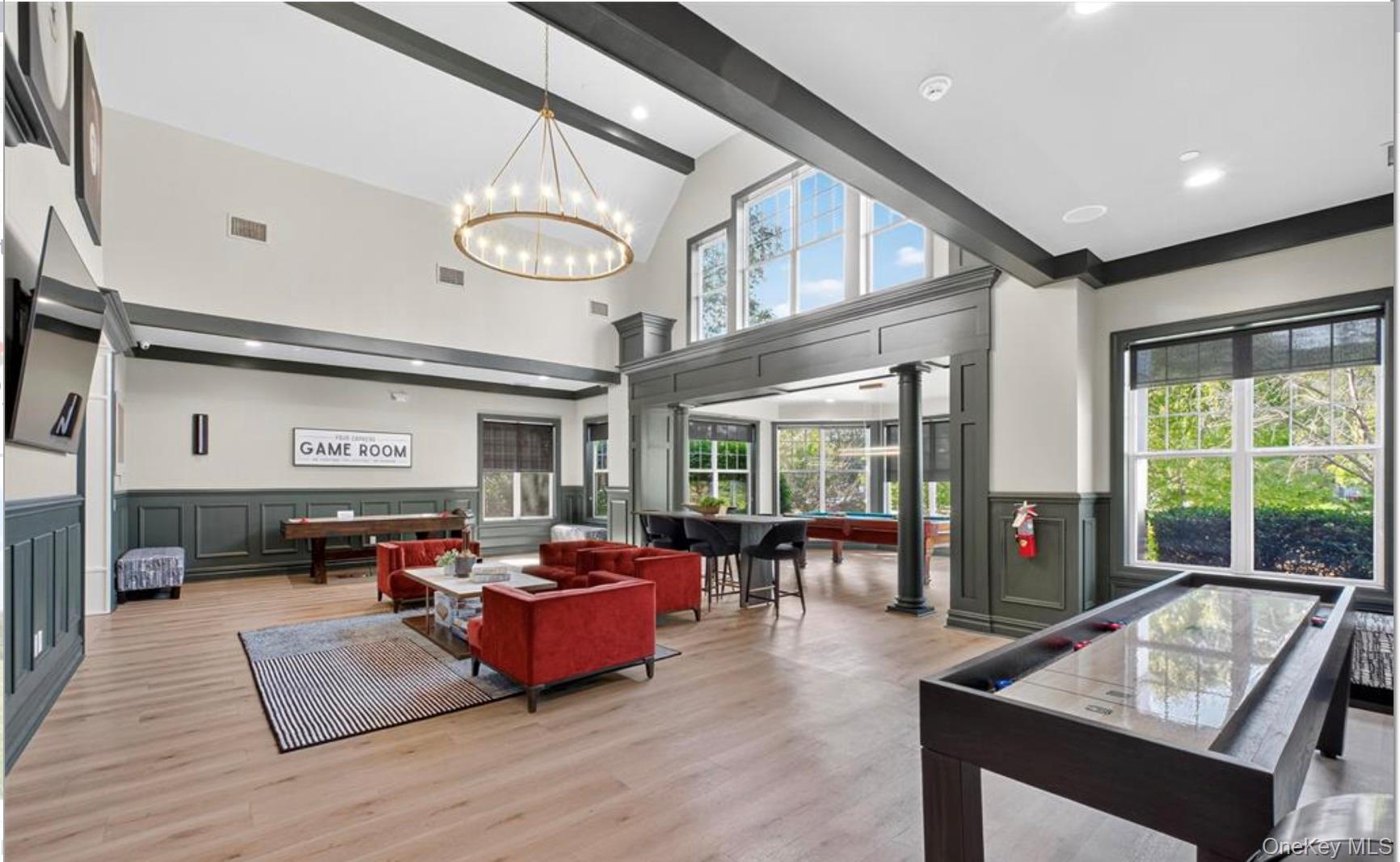 10 Sandlewood Circle