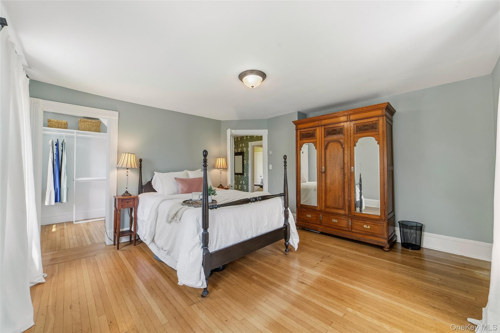 215 Walnut Street