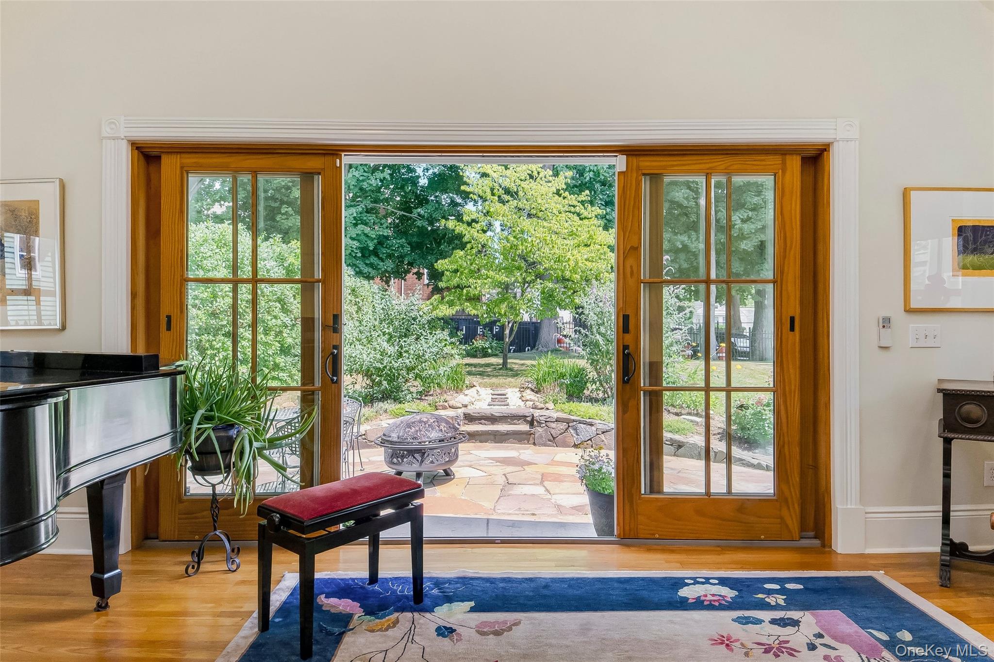 215 Walnut Street