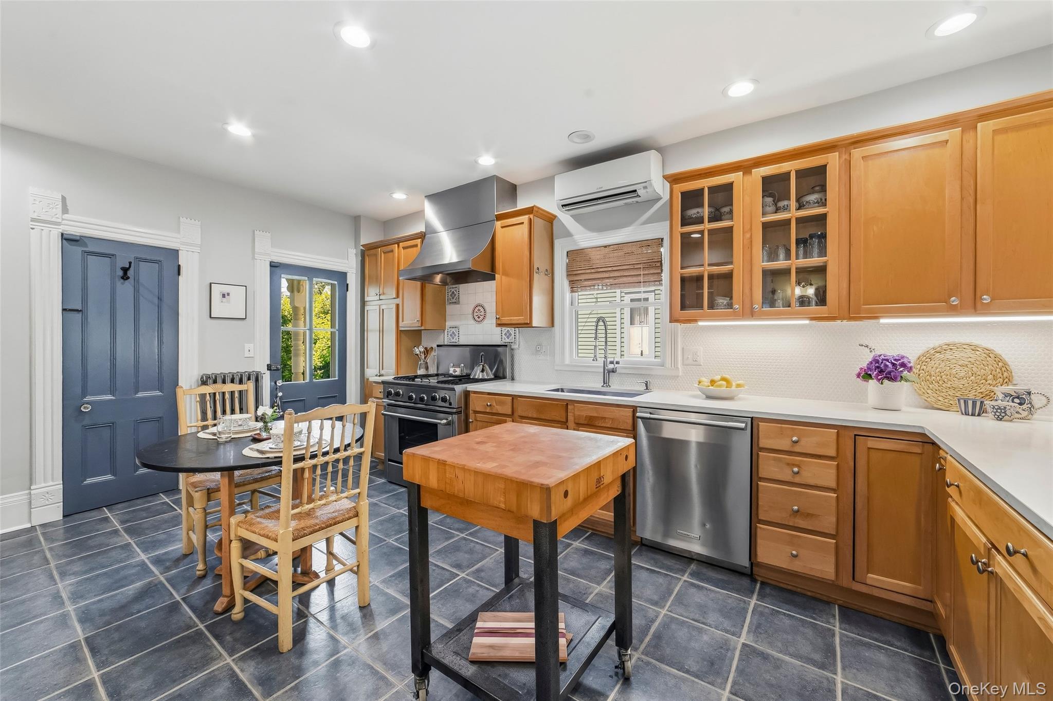215 Walnut Street