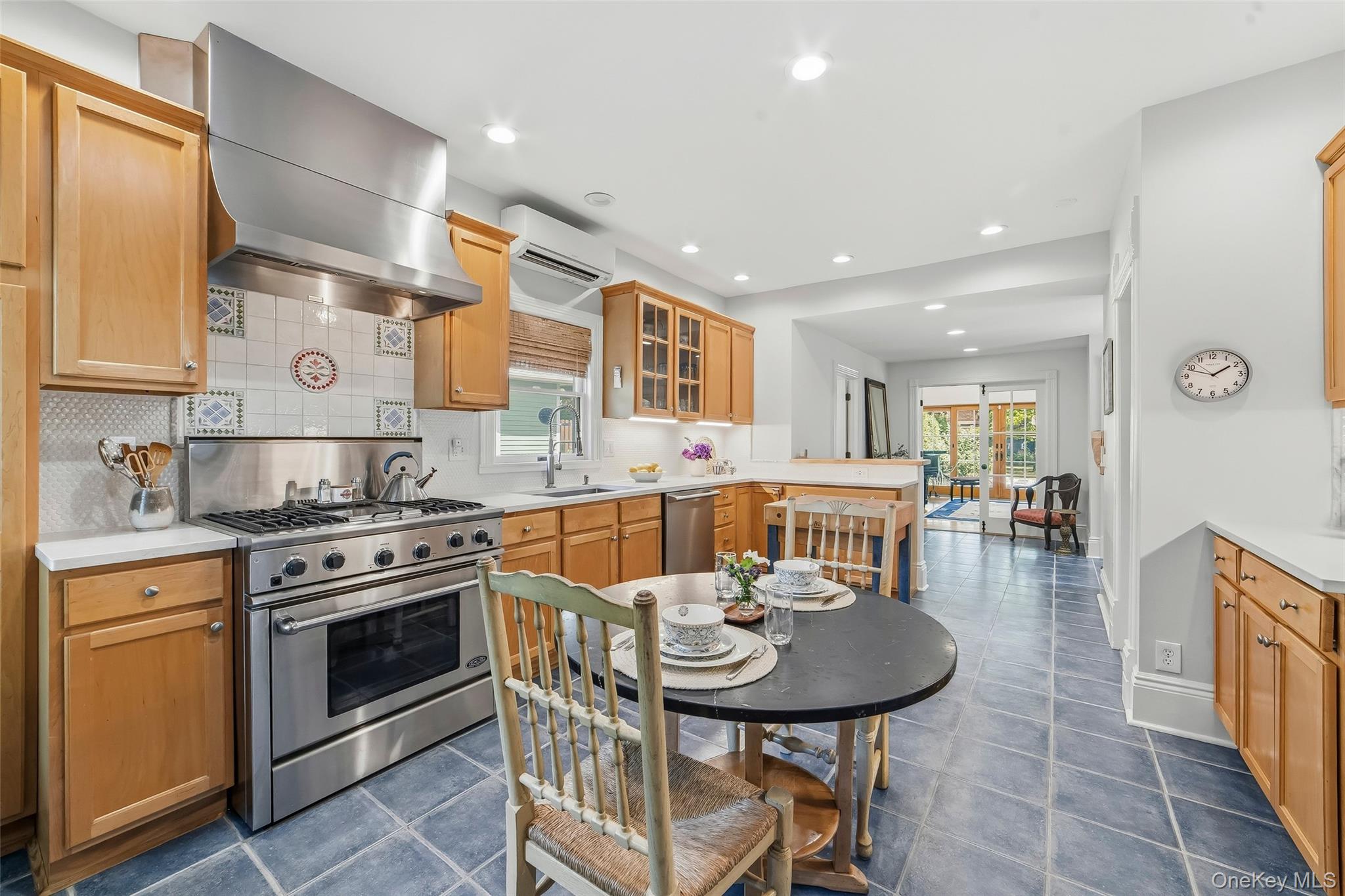 215 Walnut Street