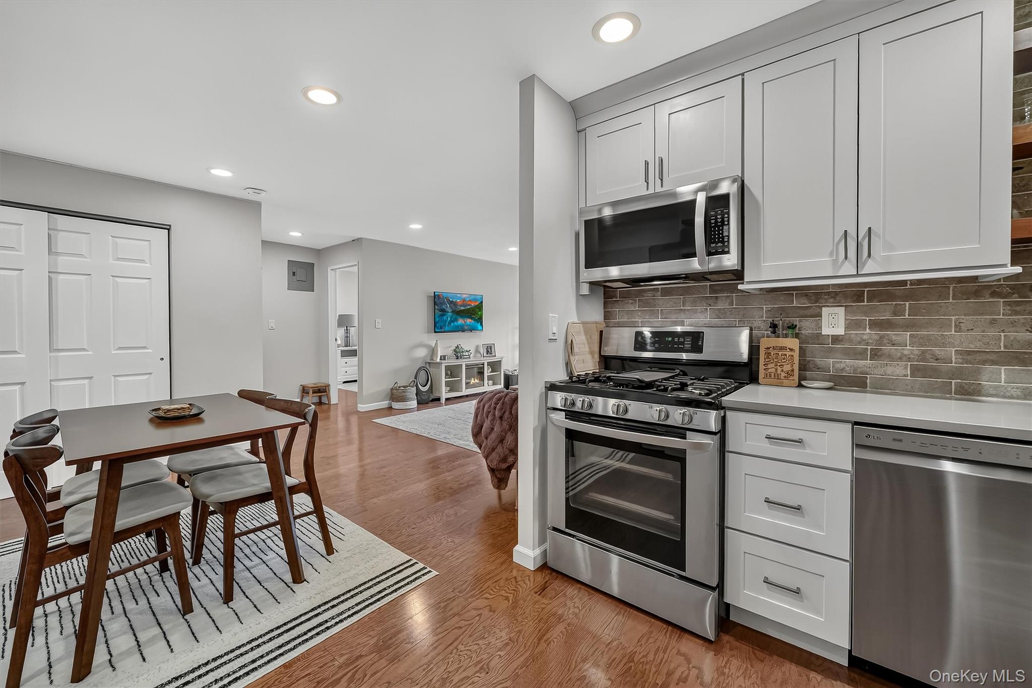 25 Franklin Avenue Unit: 6C