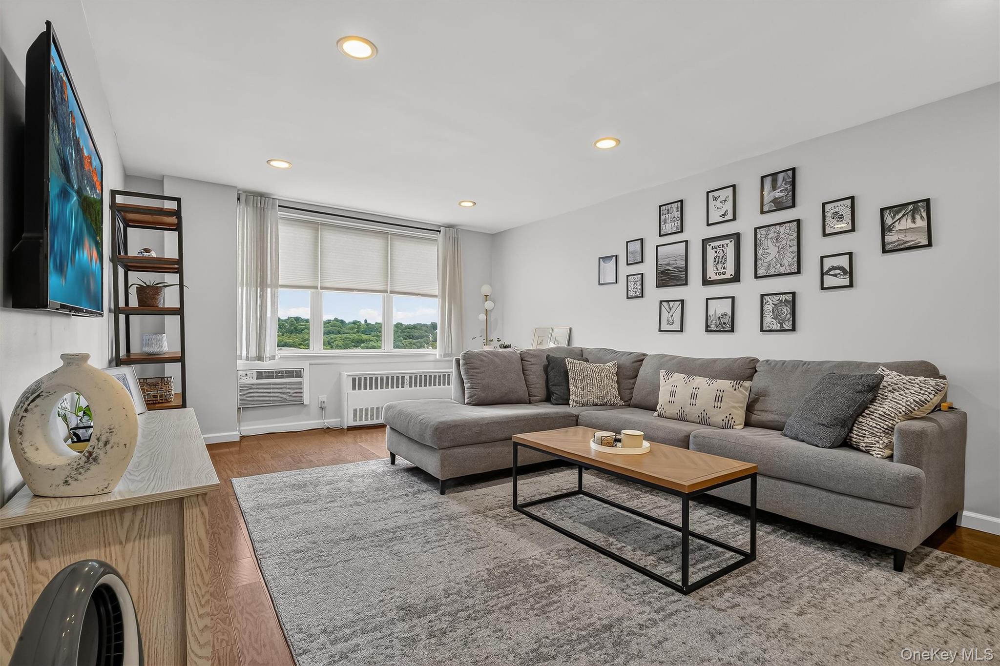 25 Franklin Avenue Unit: 6C