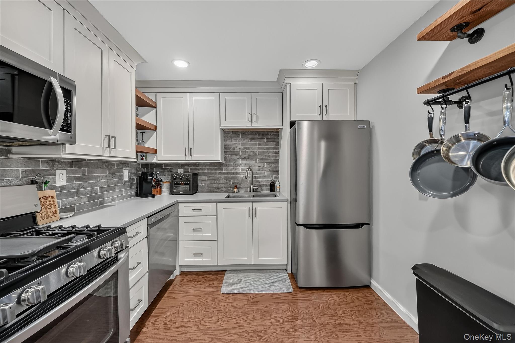 25 Franklin Avenue Unit: 6C