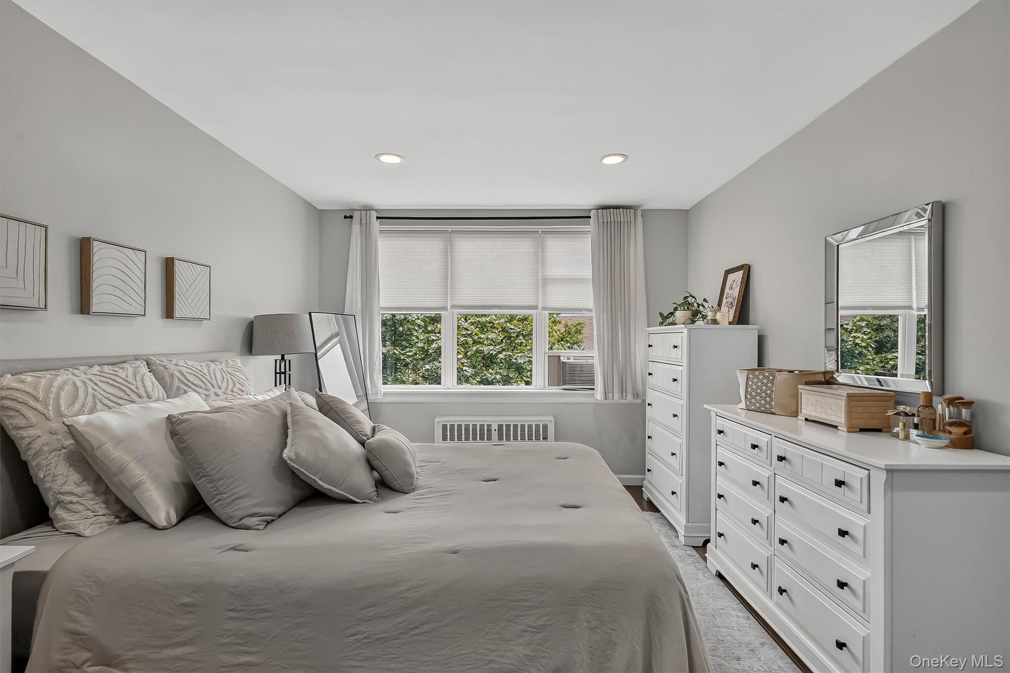 25 Franklin Avenue Unit: 6C