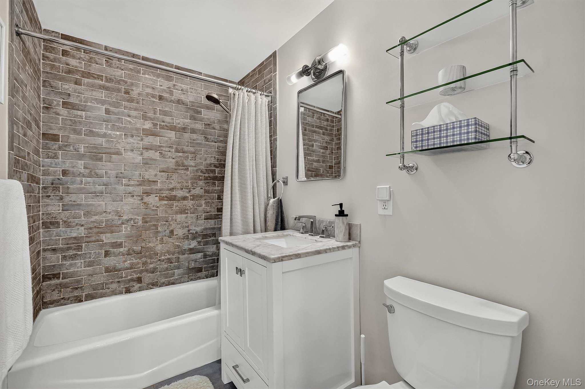 25 Franklin Avenue Unit: 6C