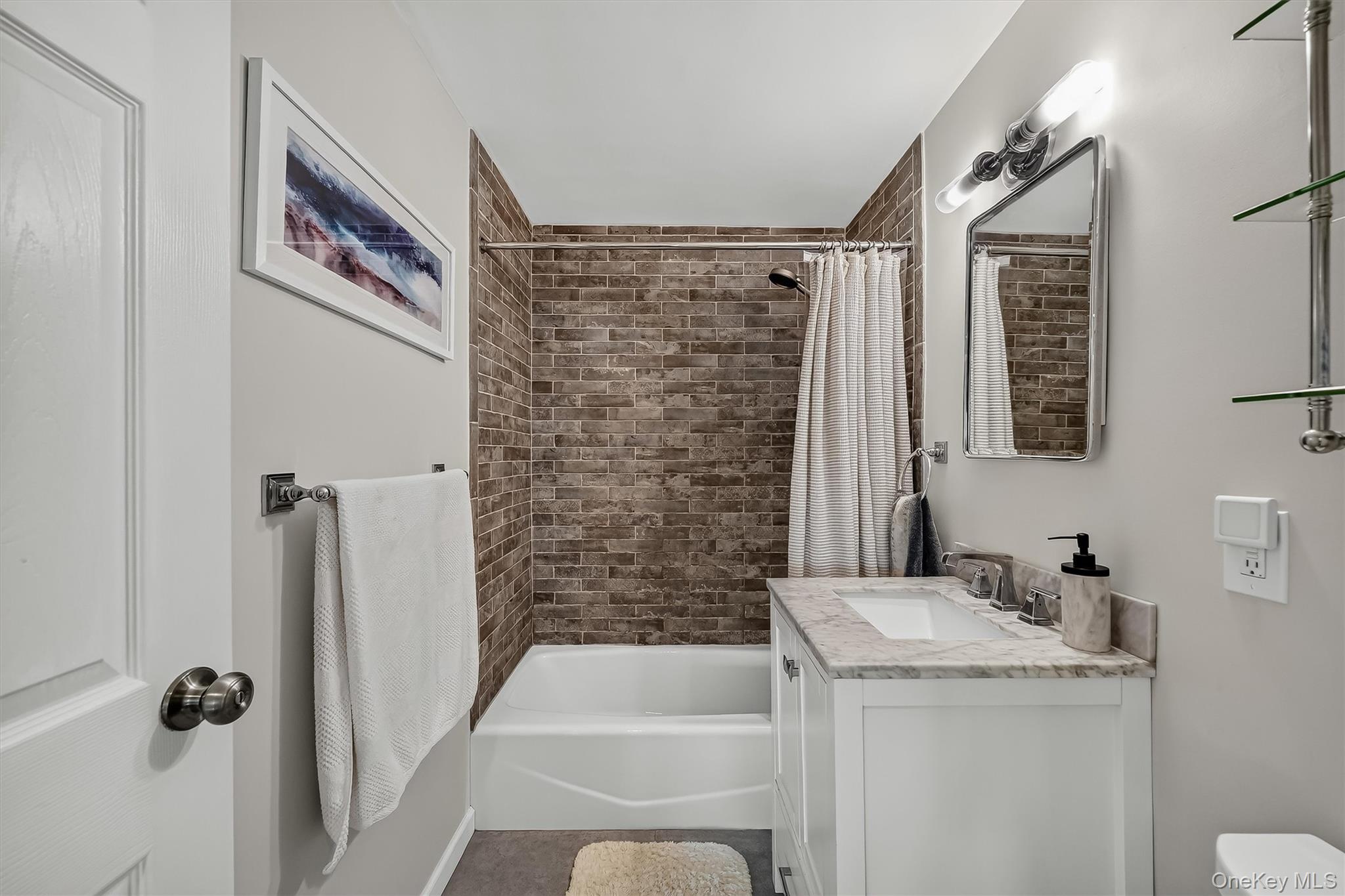 25 Franklin Avenue Unit: 6C