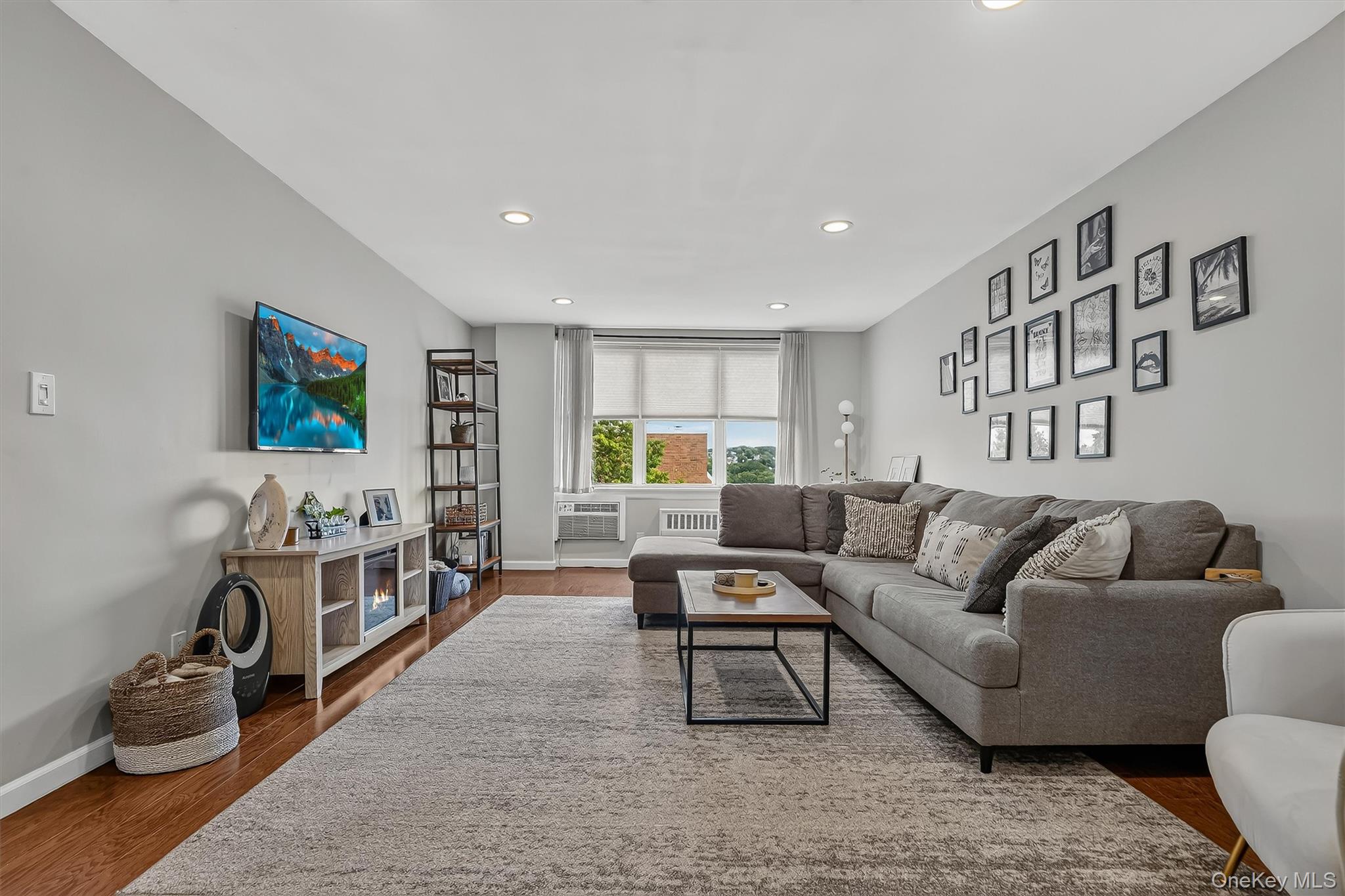 25 Franklin Avenue Unit: 6C