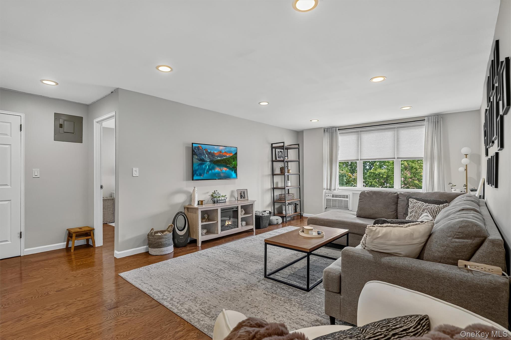 25 Franklin Avenue Unit: 6C