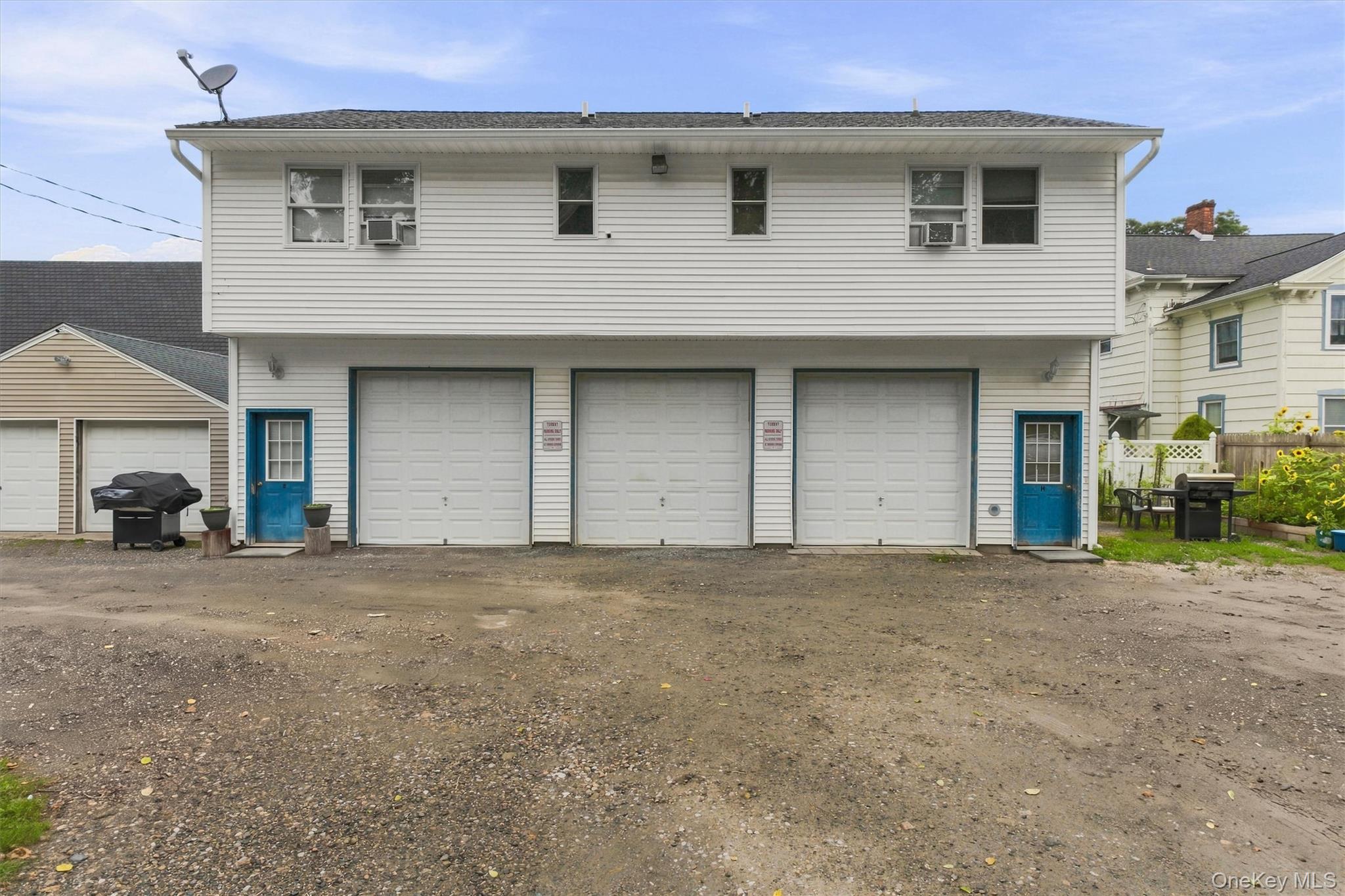 6-8 Hoyt Street