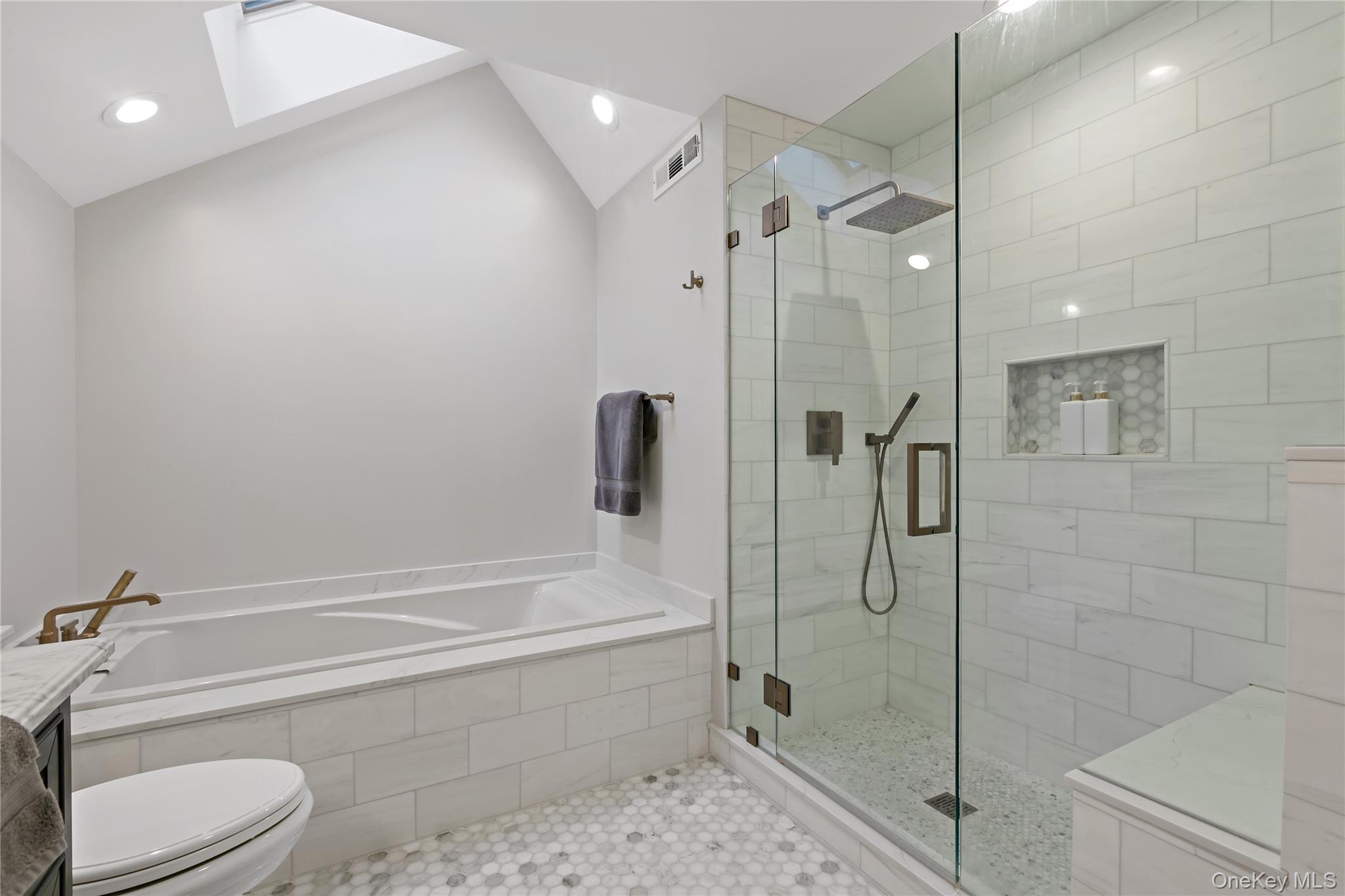 606 Heritage Hills Unit: F