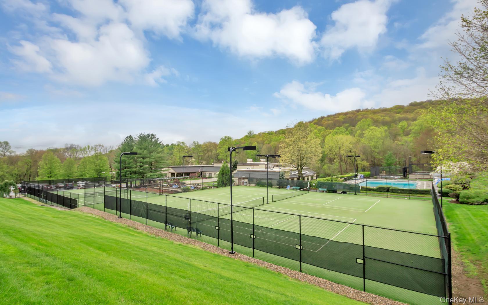606 Heritage Hills Unit: F