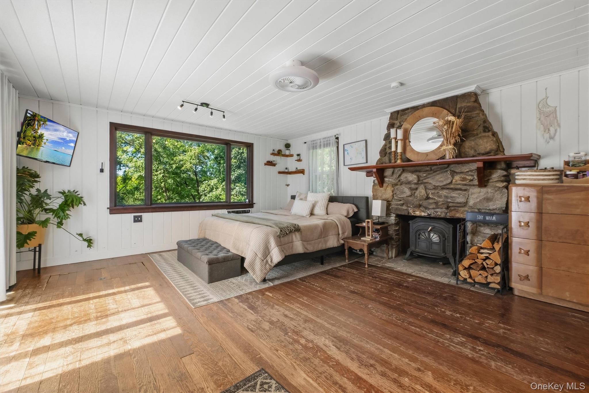 136 Bundy Hill Road