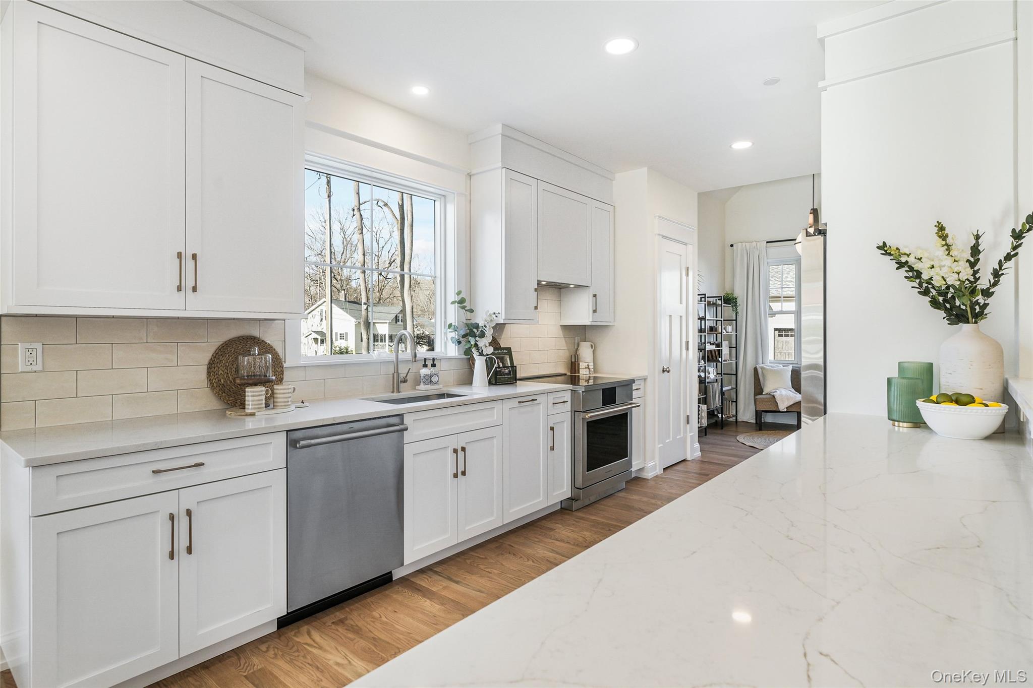 2040 Crompond Road Road Unit: 7