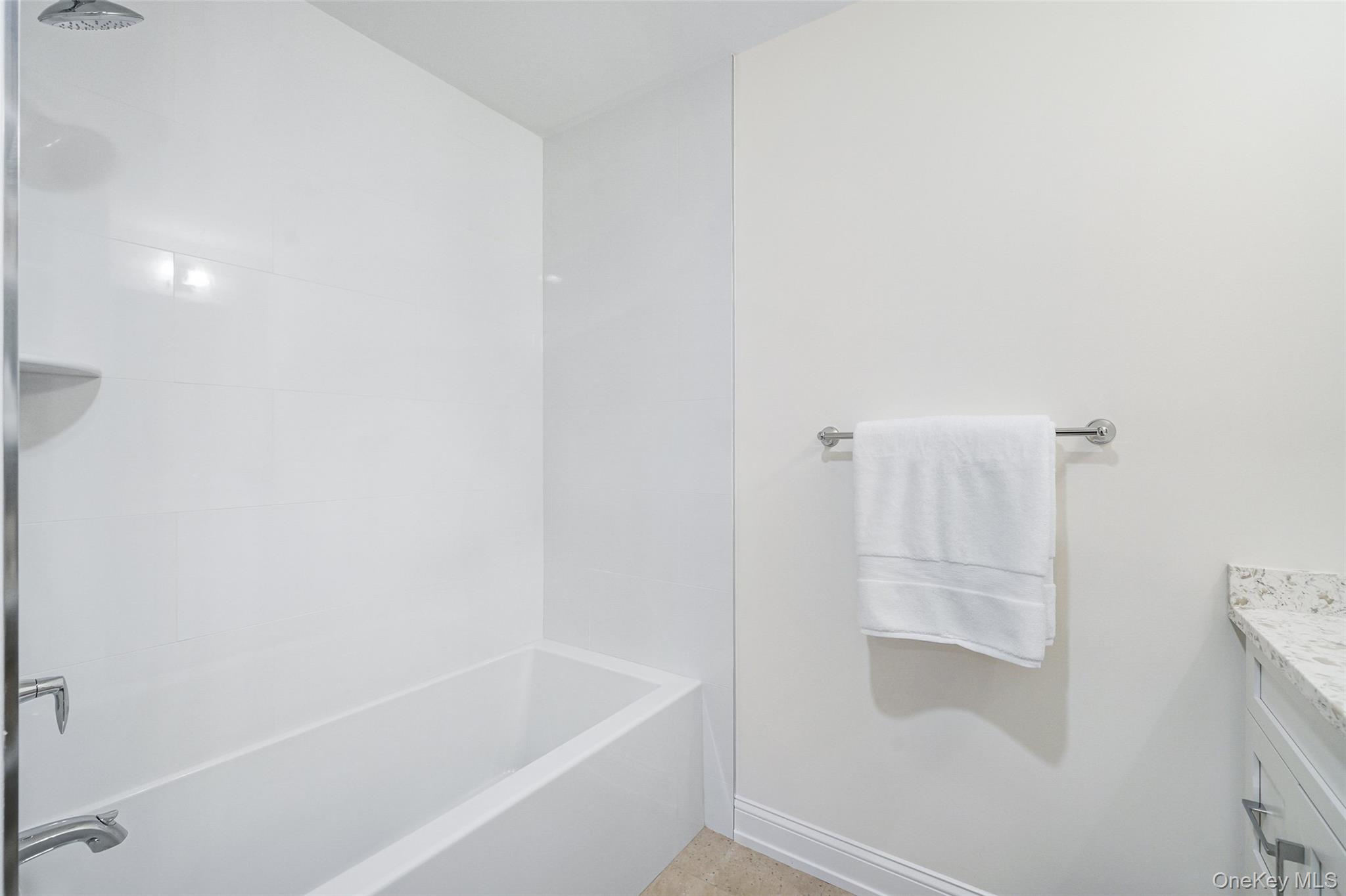 2040 Crompond Road Road Unit: 7