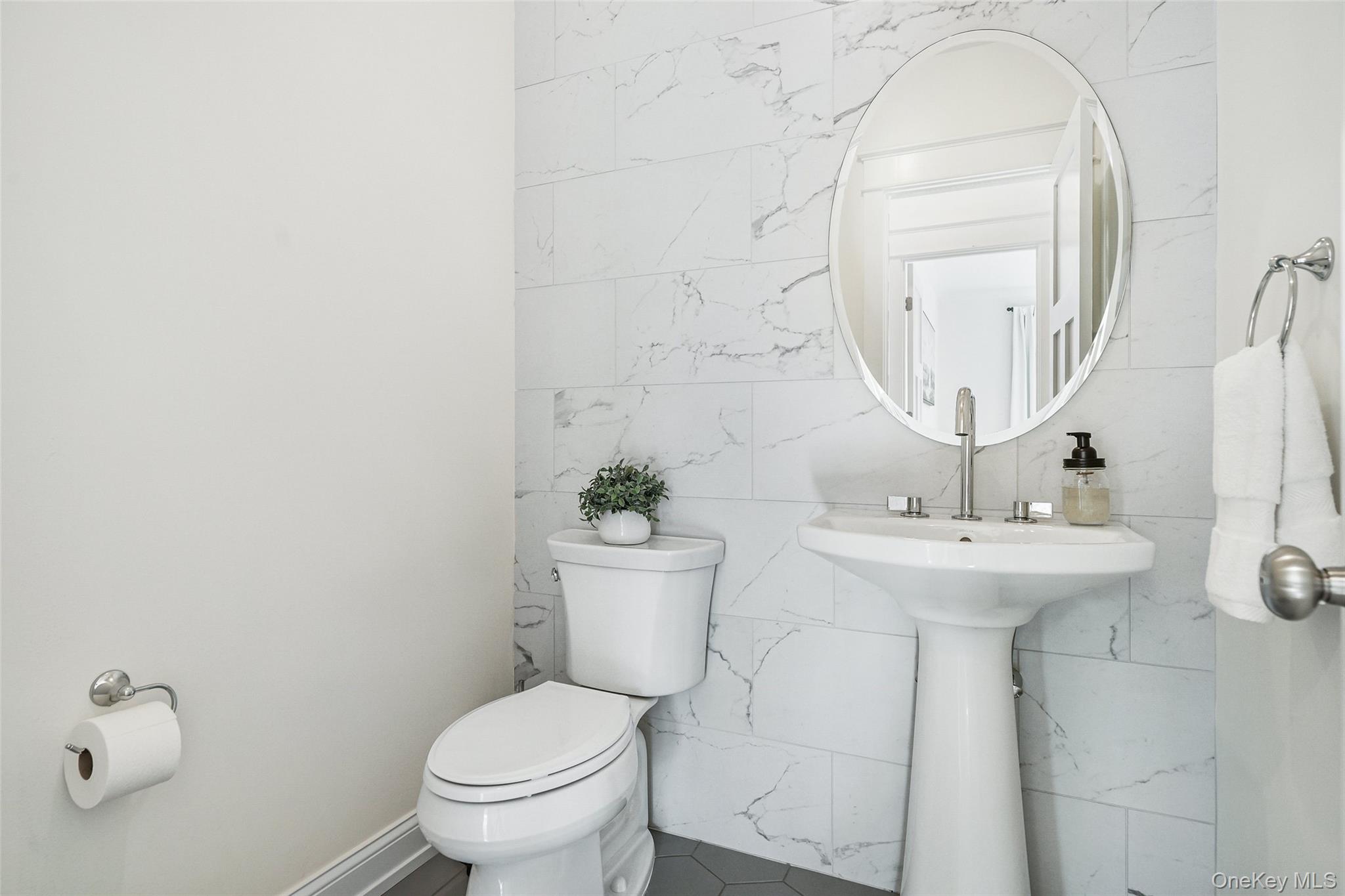 2040 Crompond Road Unit: 12