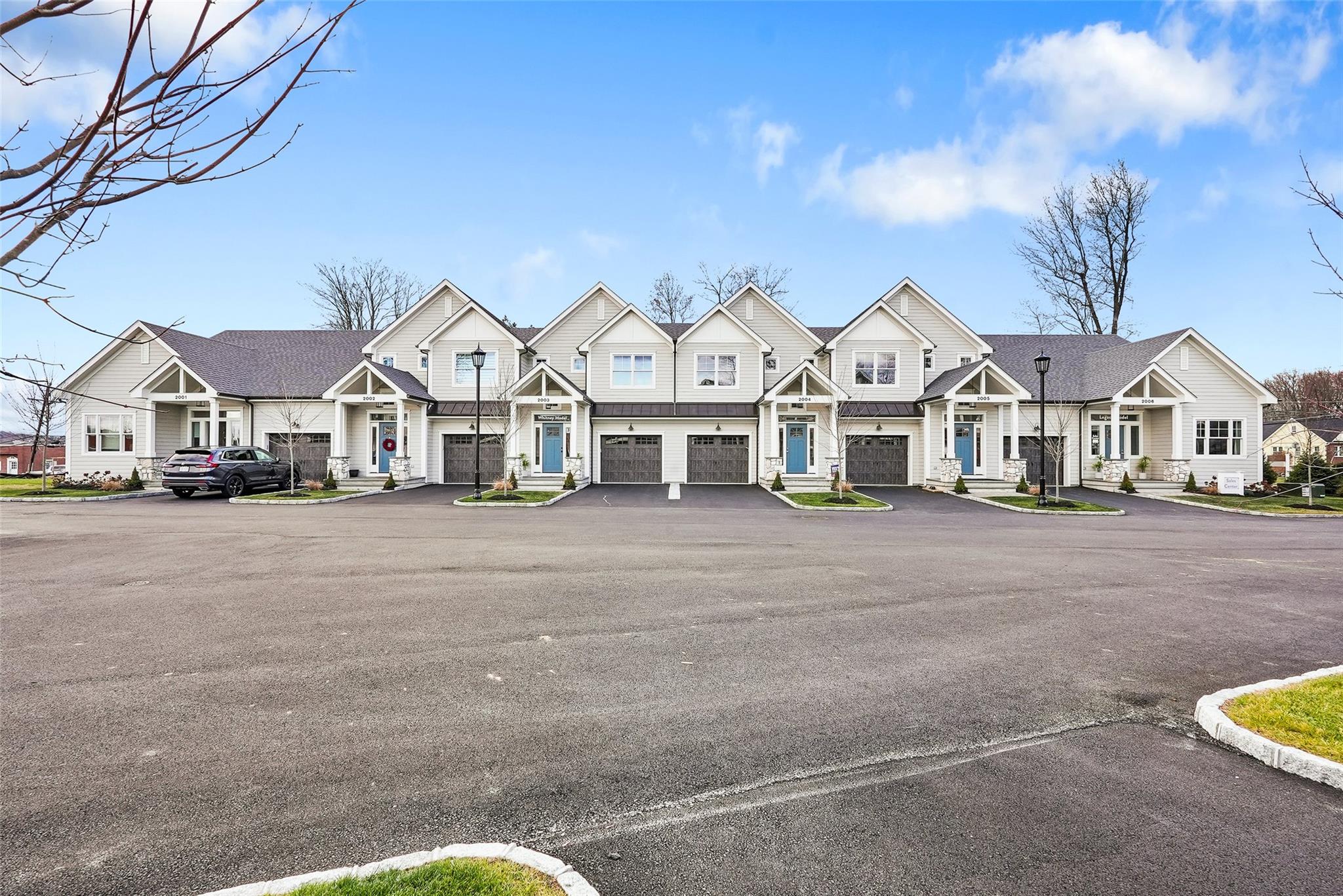 2040 Crompond Road Unit: 12