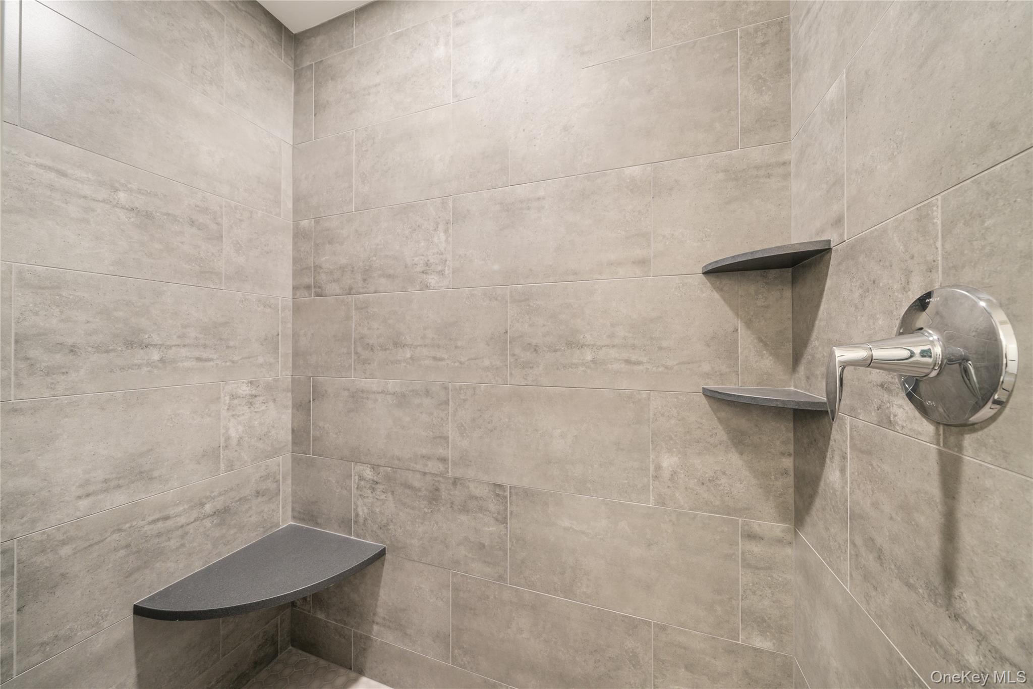 2040 Crompond Road Unit: 18