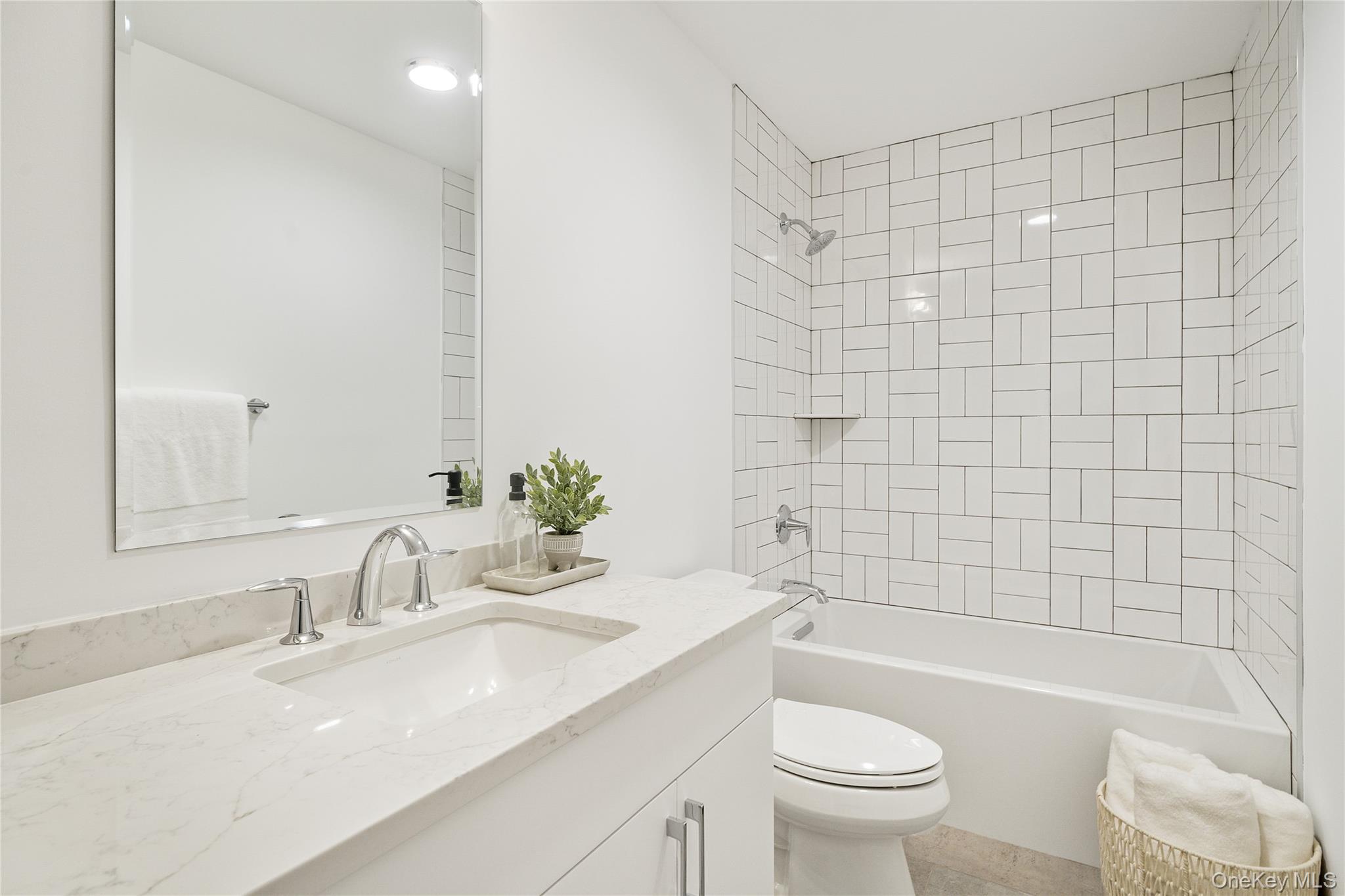 2040 Crompond Road Unit: 20