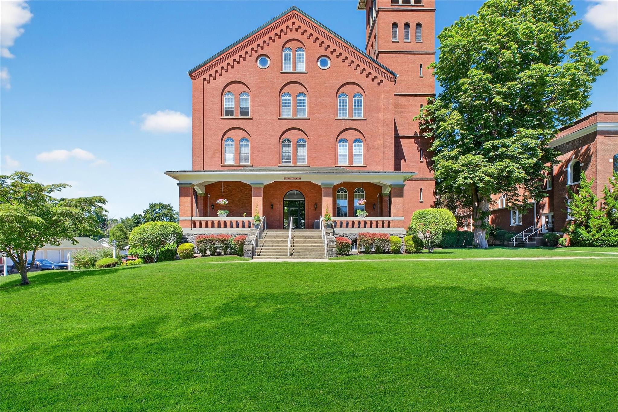 200 School House Road Unit: 2C