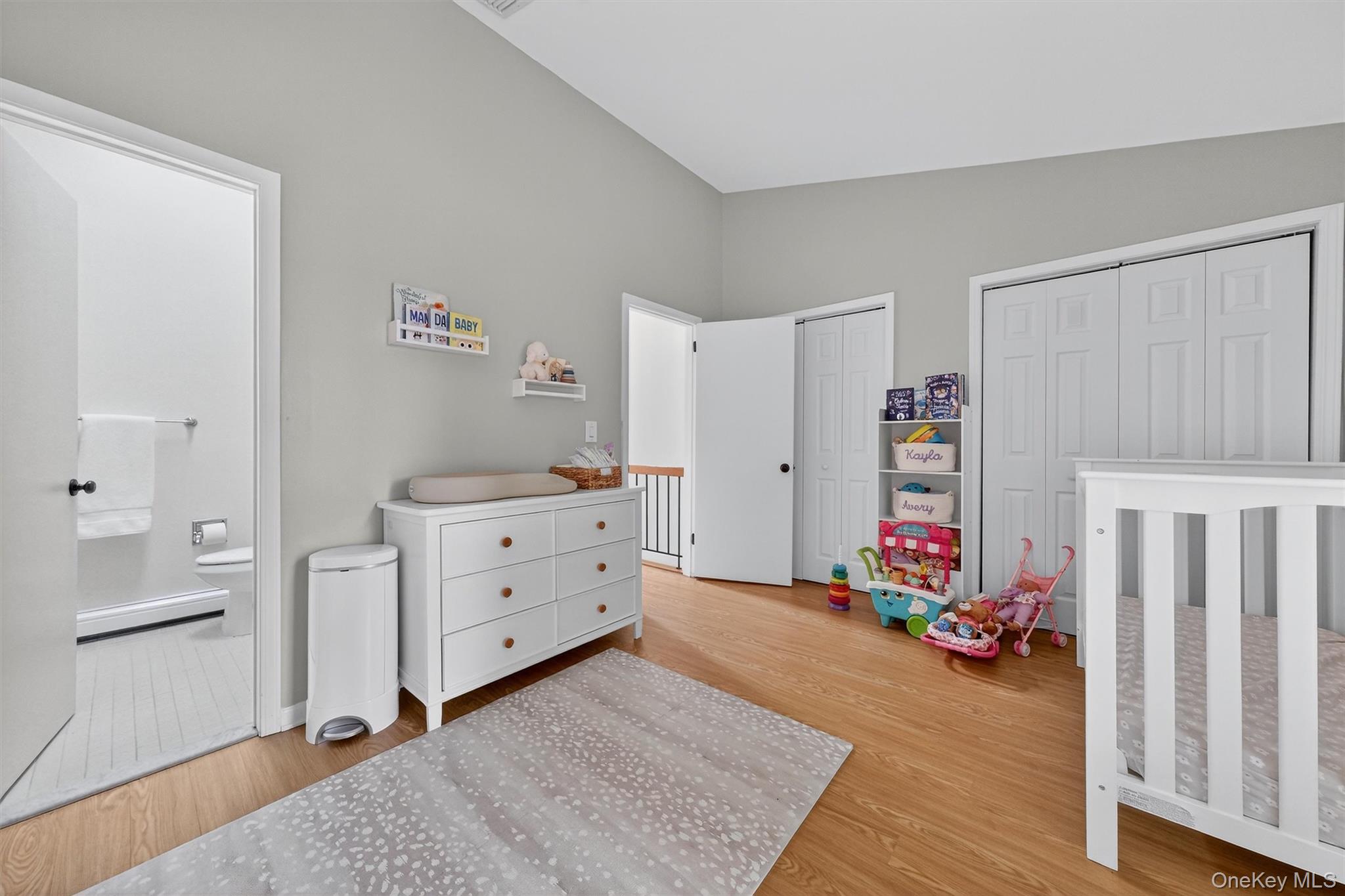 6 Elmwood Circle