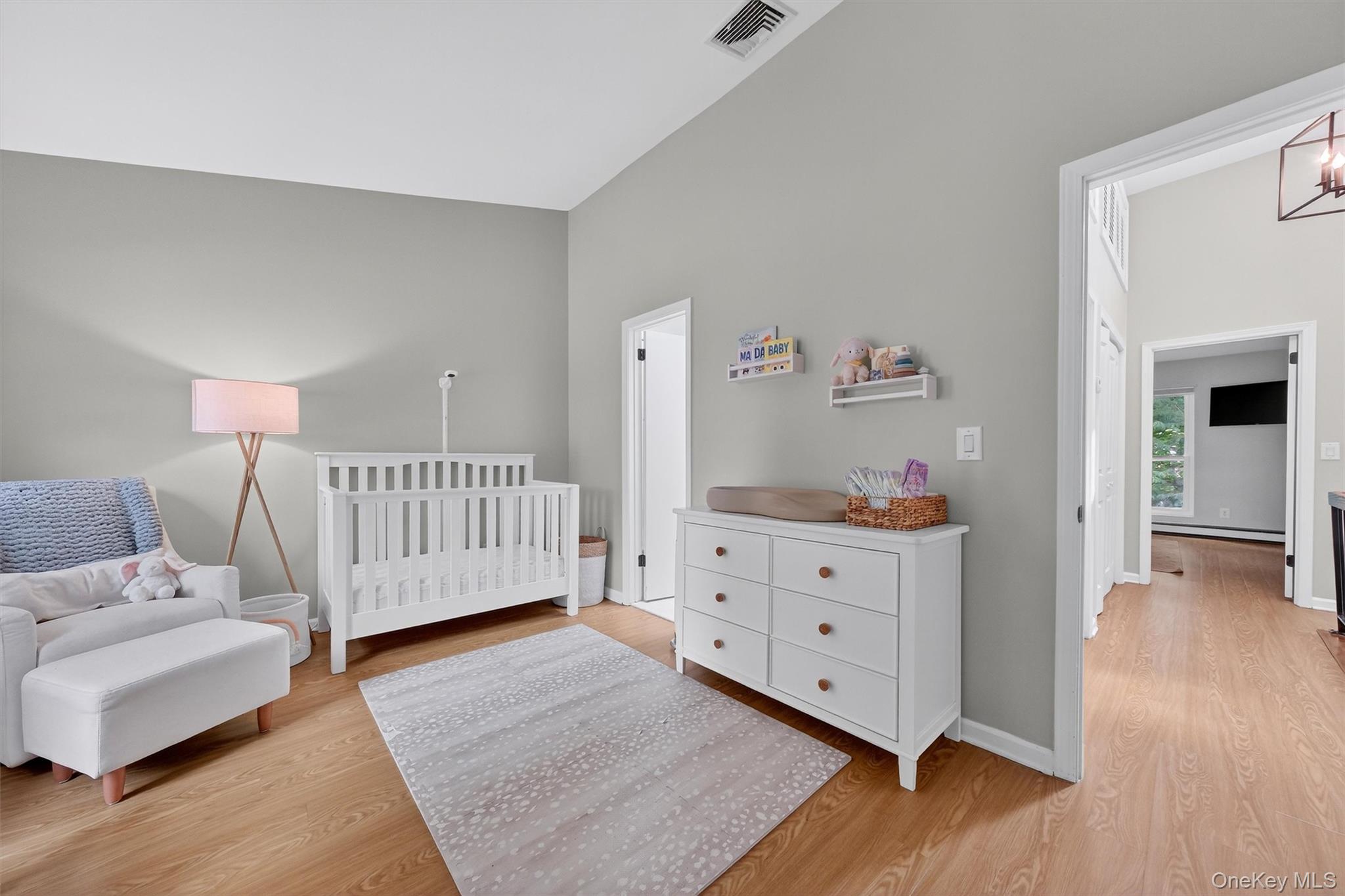 6 Elmwood Circle
