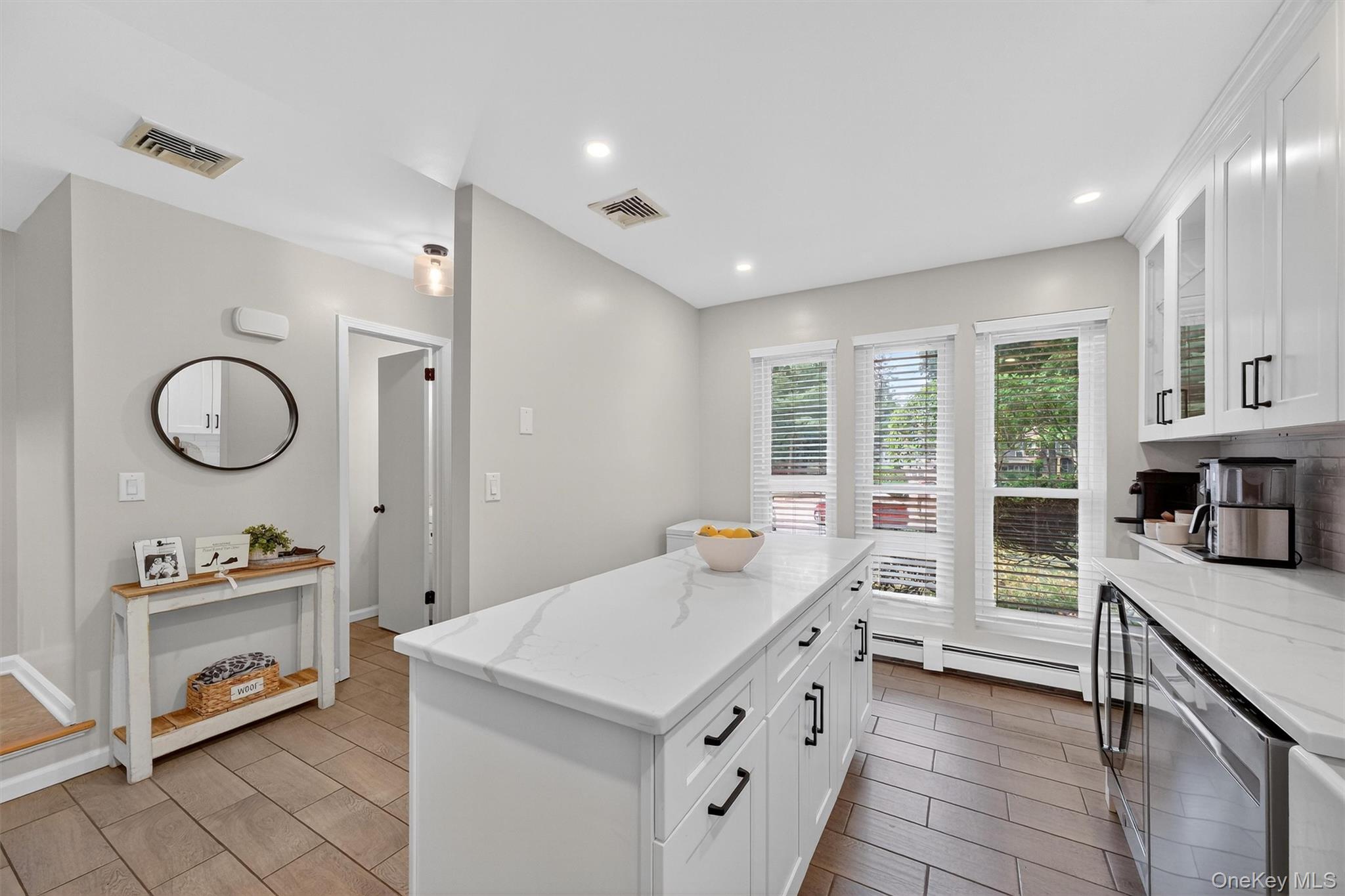 6 Elmwood Circle