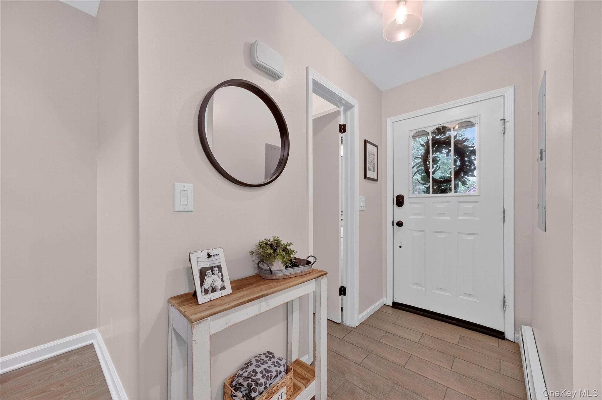 6 Elmwood Circle