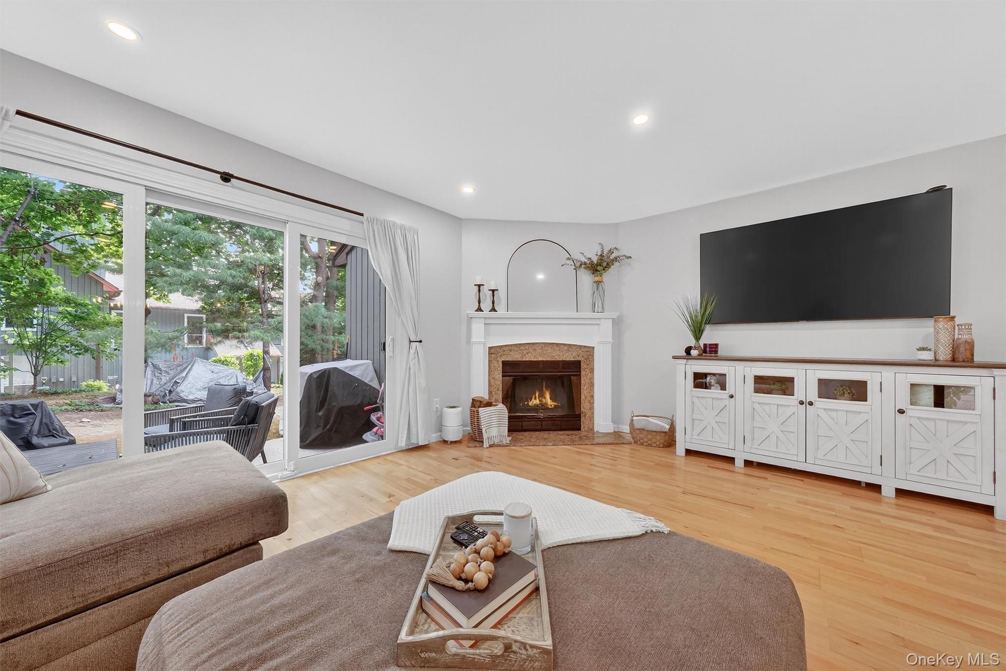6 Elmwood Circle
