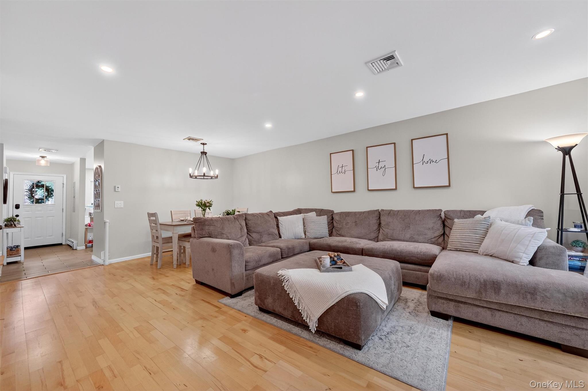 6 Elmwood Circle
