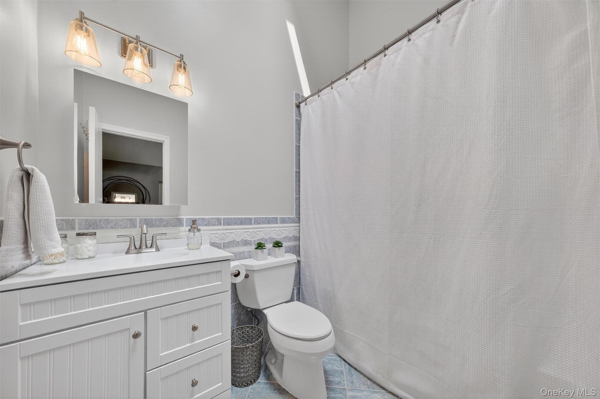 6 Elmwood Circle