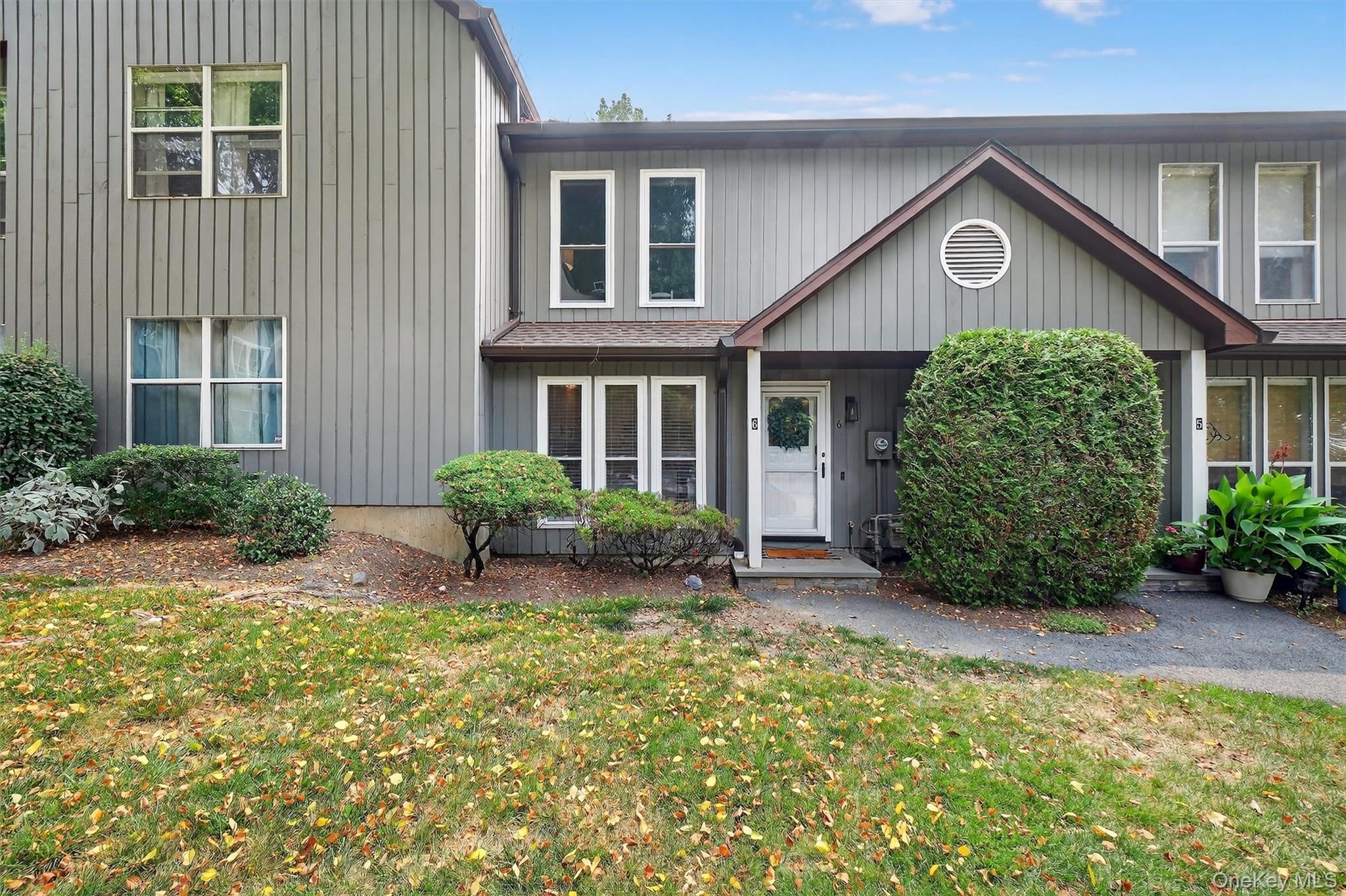 6 Elmwood Circle