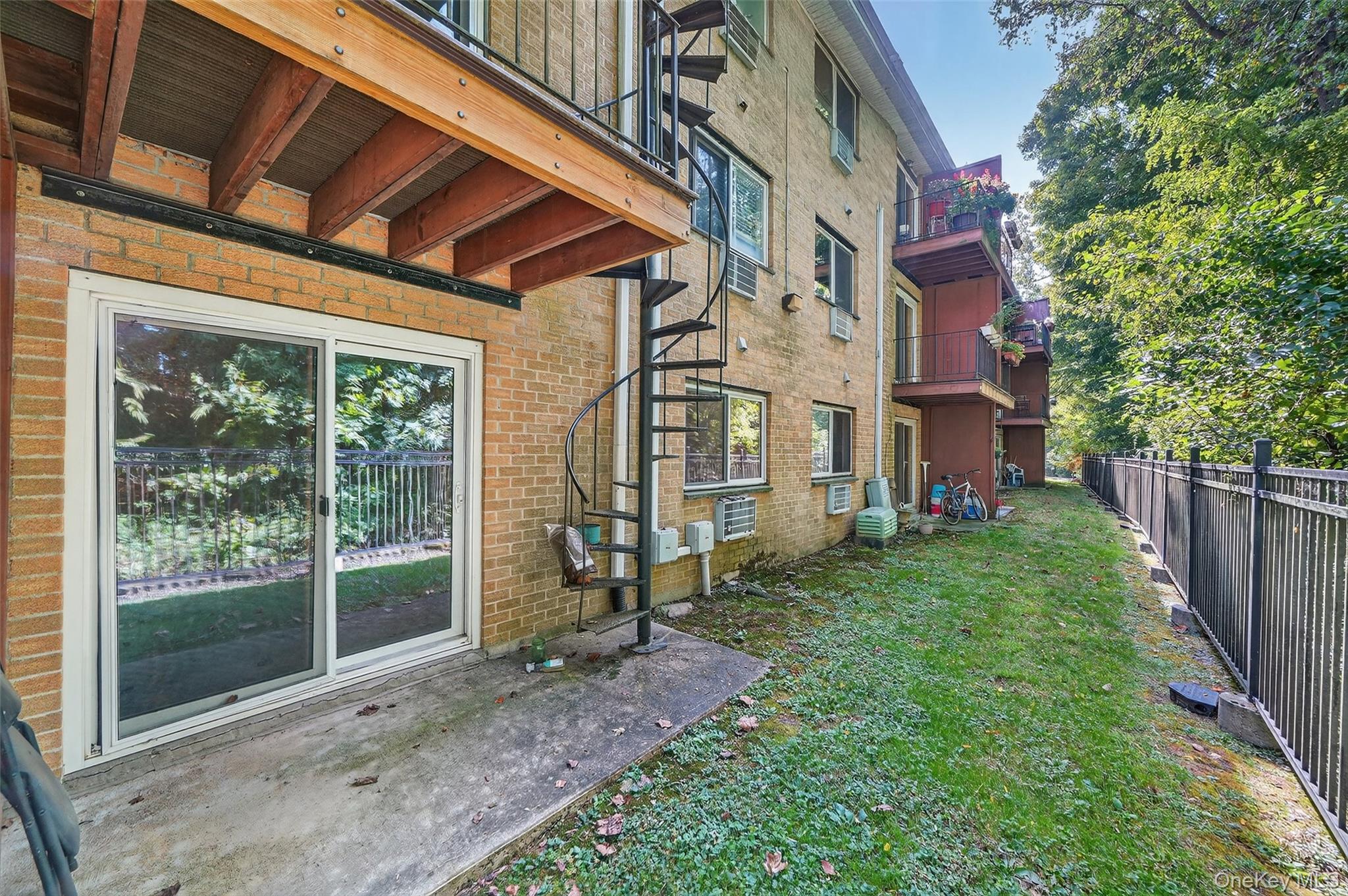 13 Scenic Drive Unit: M