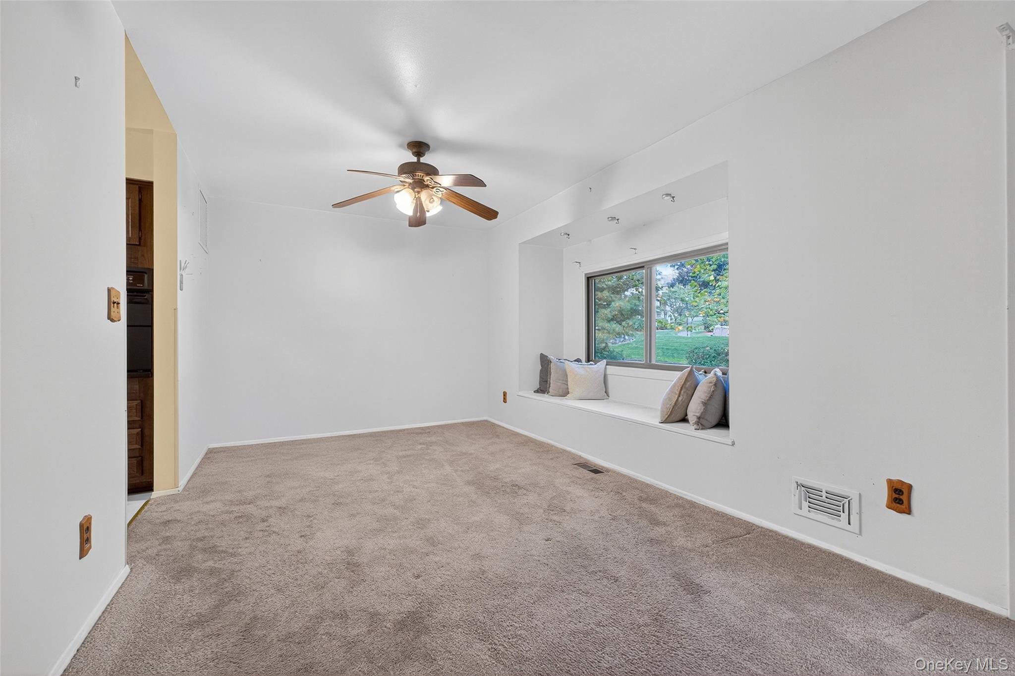 45 Jefferson Oval Unit: D