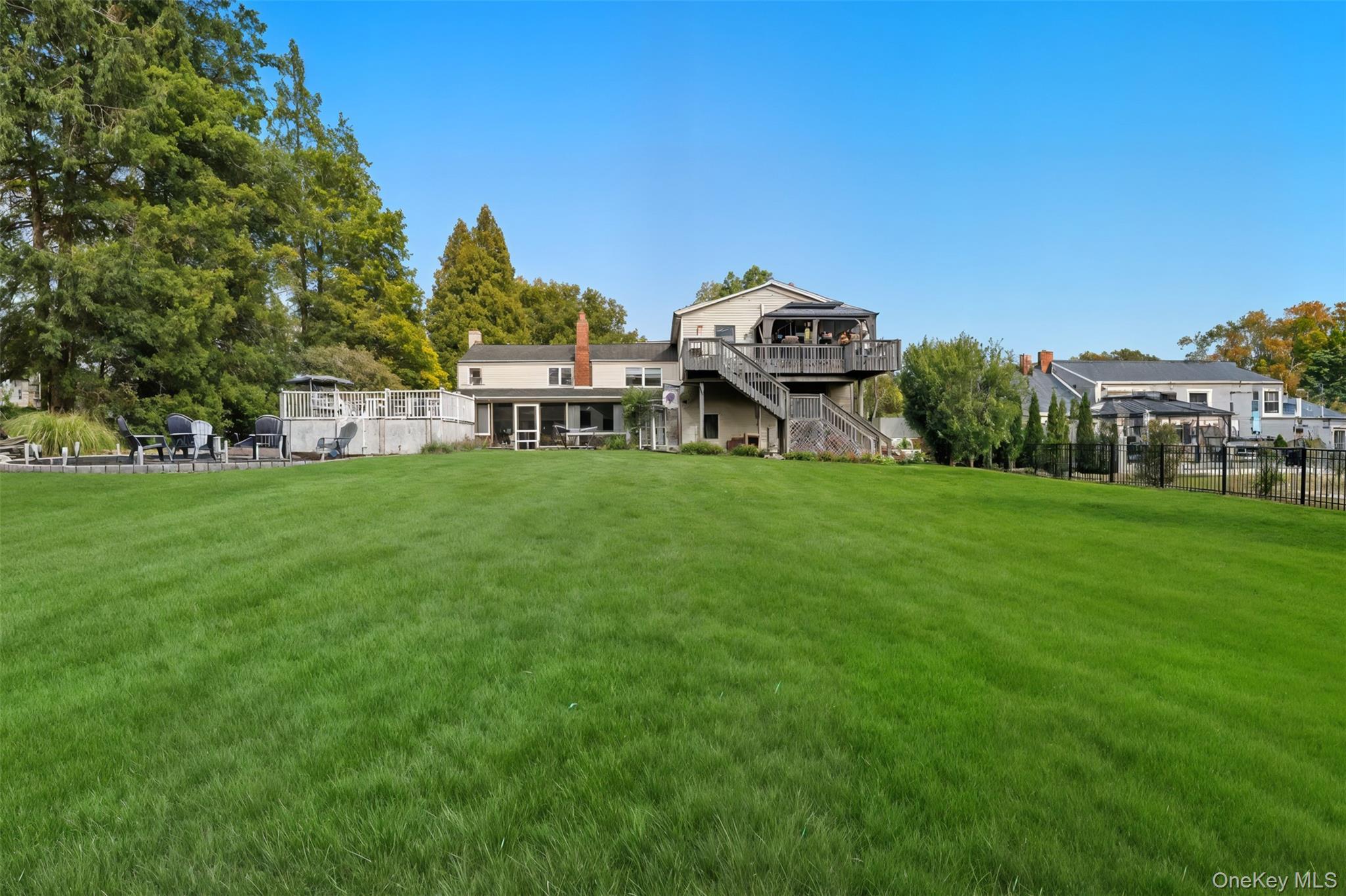 2747 Larkspur Street