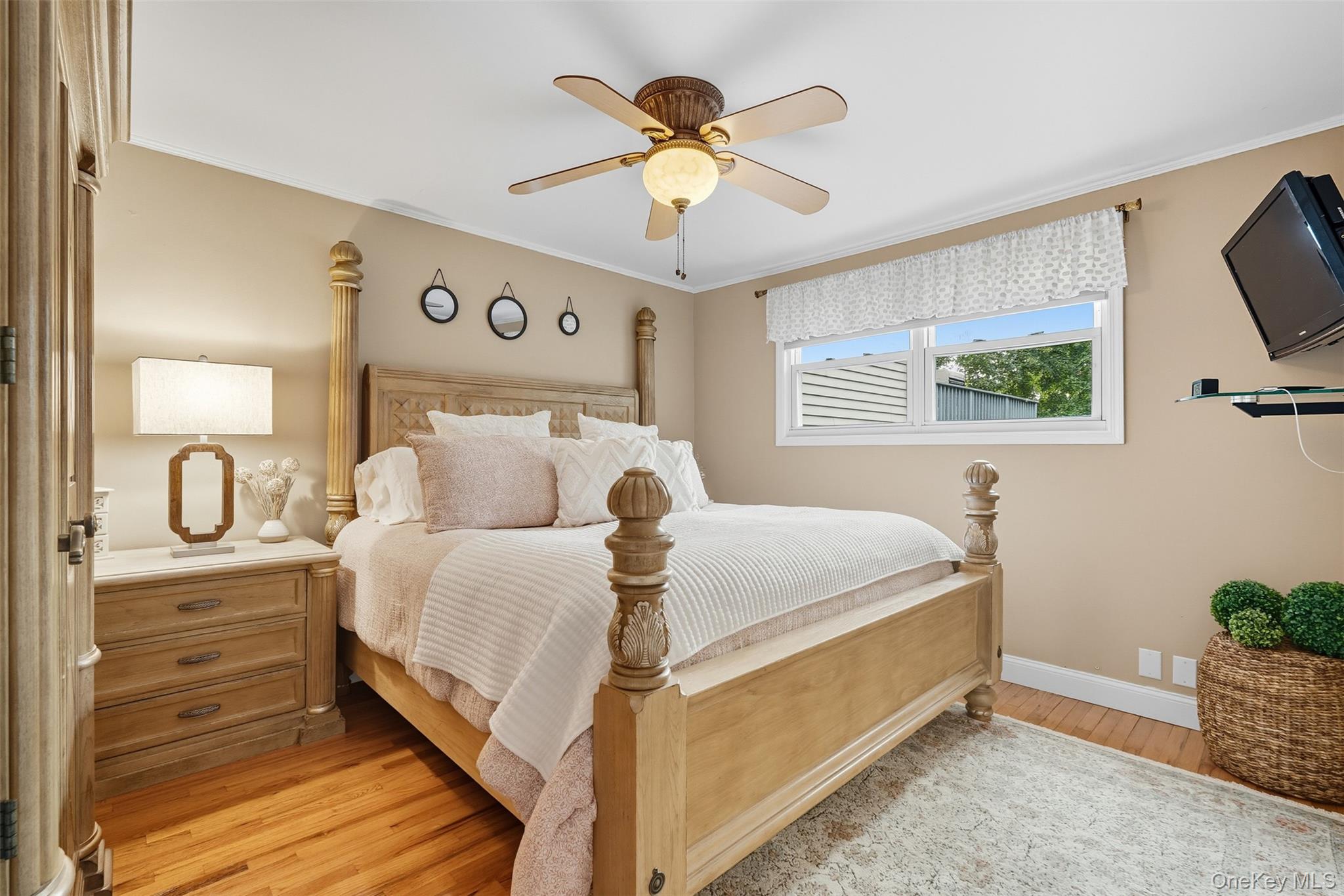 2747 Larkspur Street