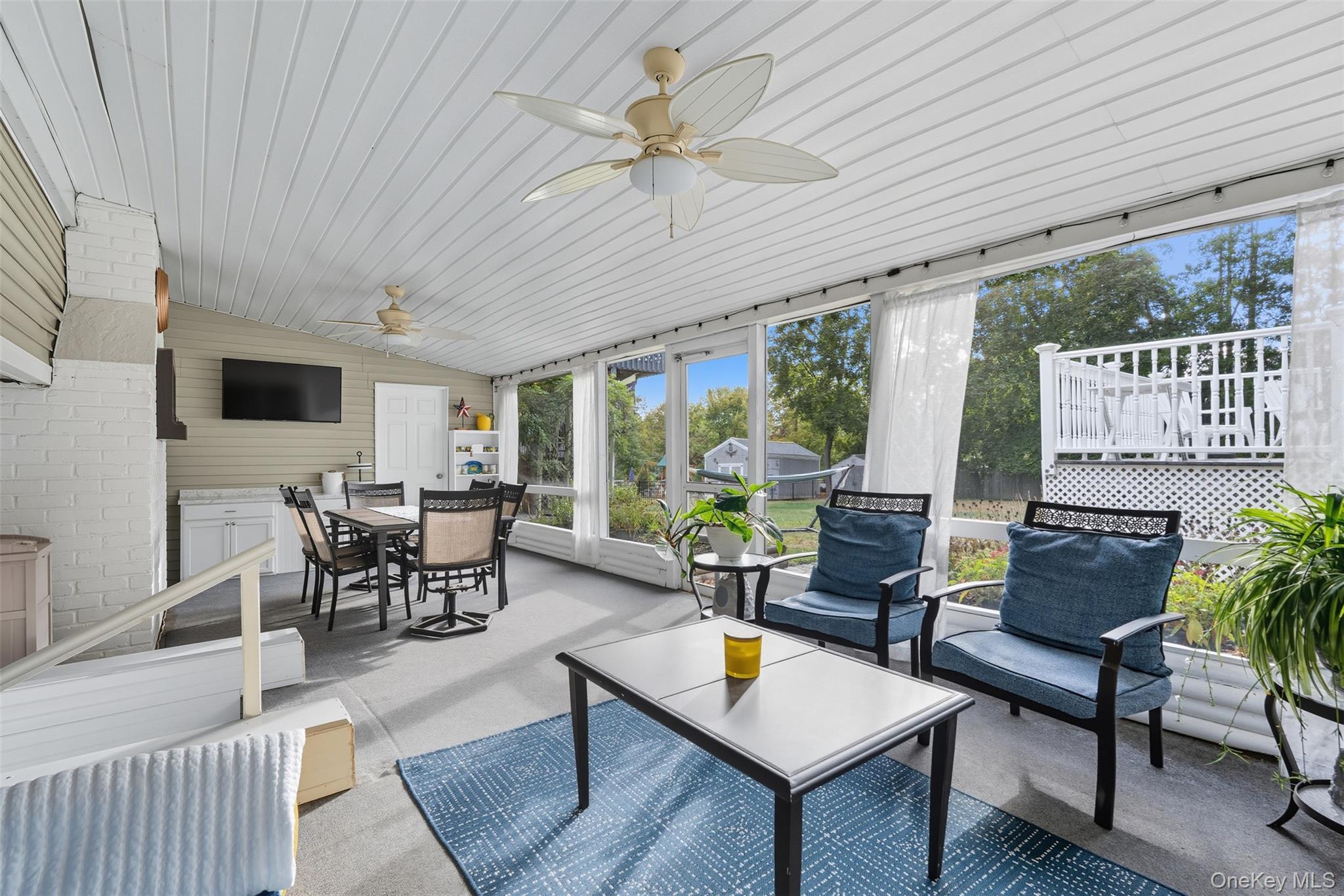 2747 Larkspur Street