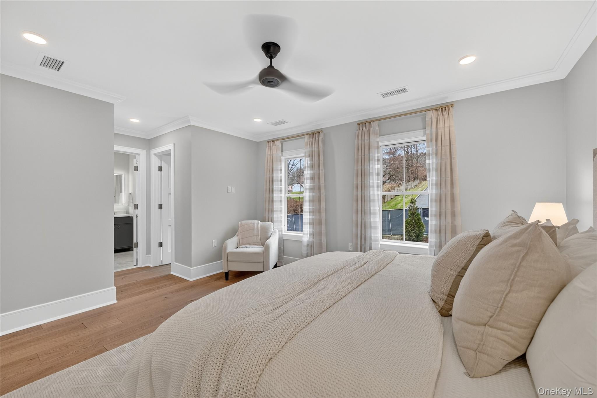 1801 Soundview Court