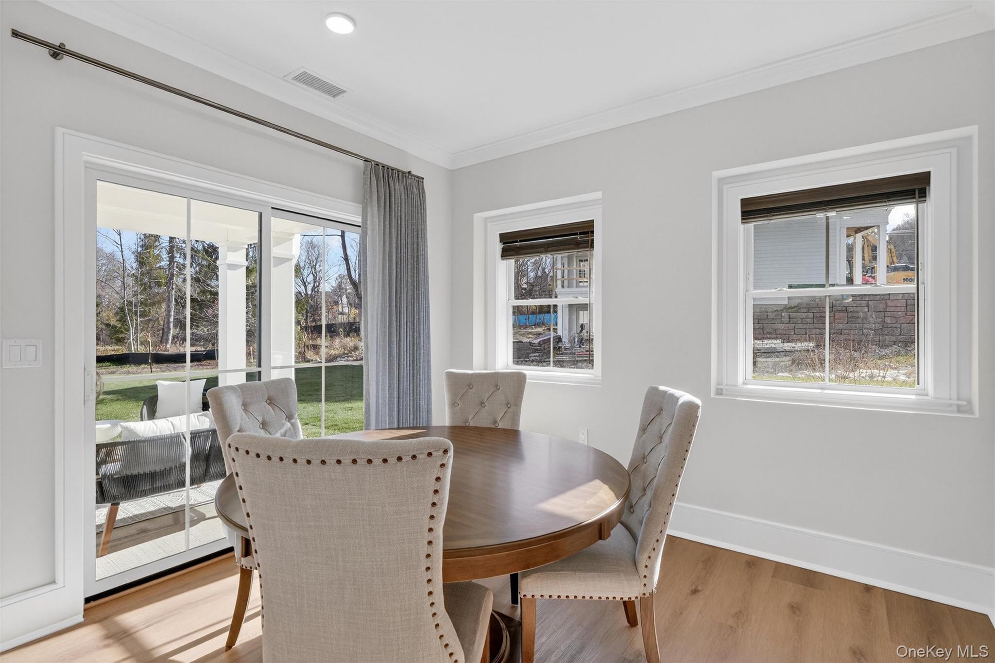 1802 Soundview Court