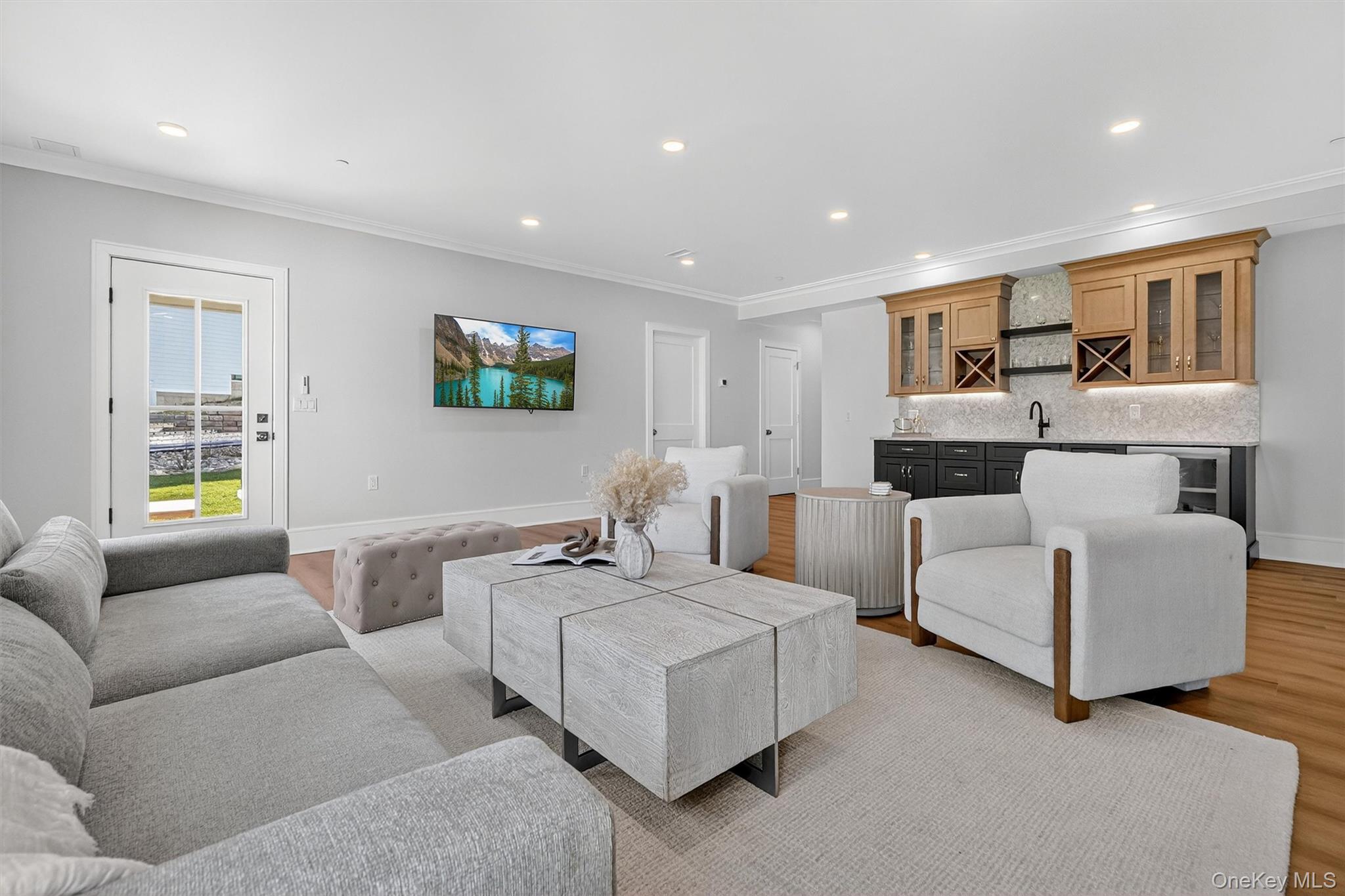 1802 Soundview Court