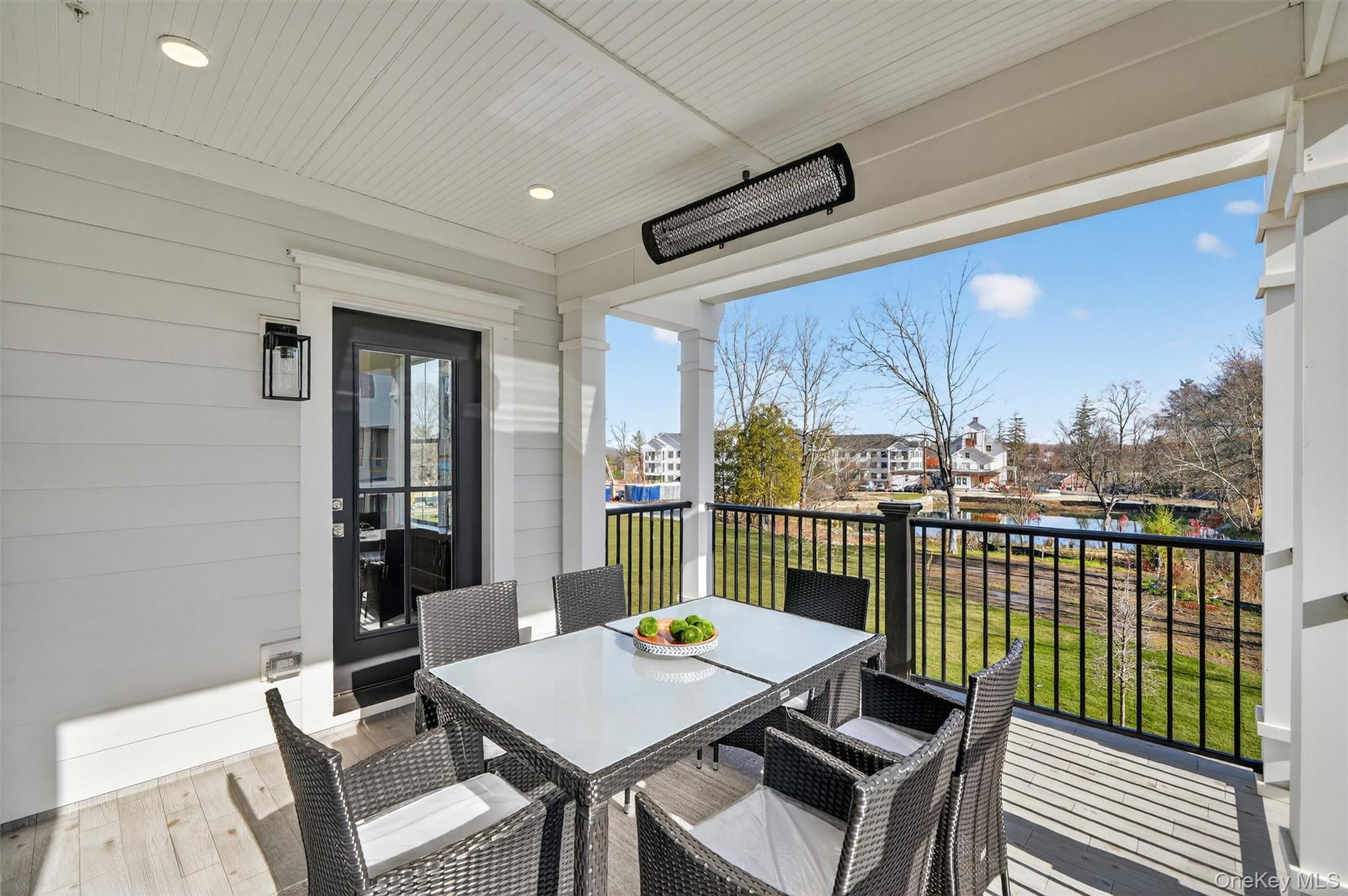 1802 Soundview Court