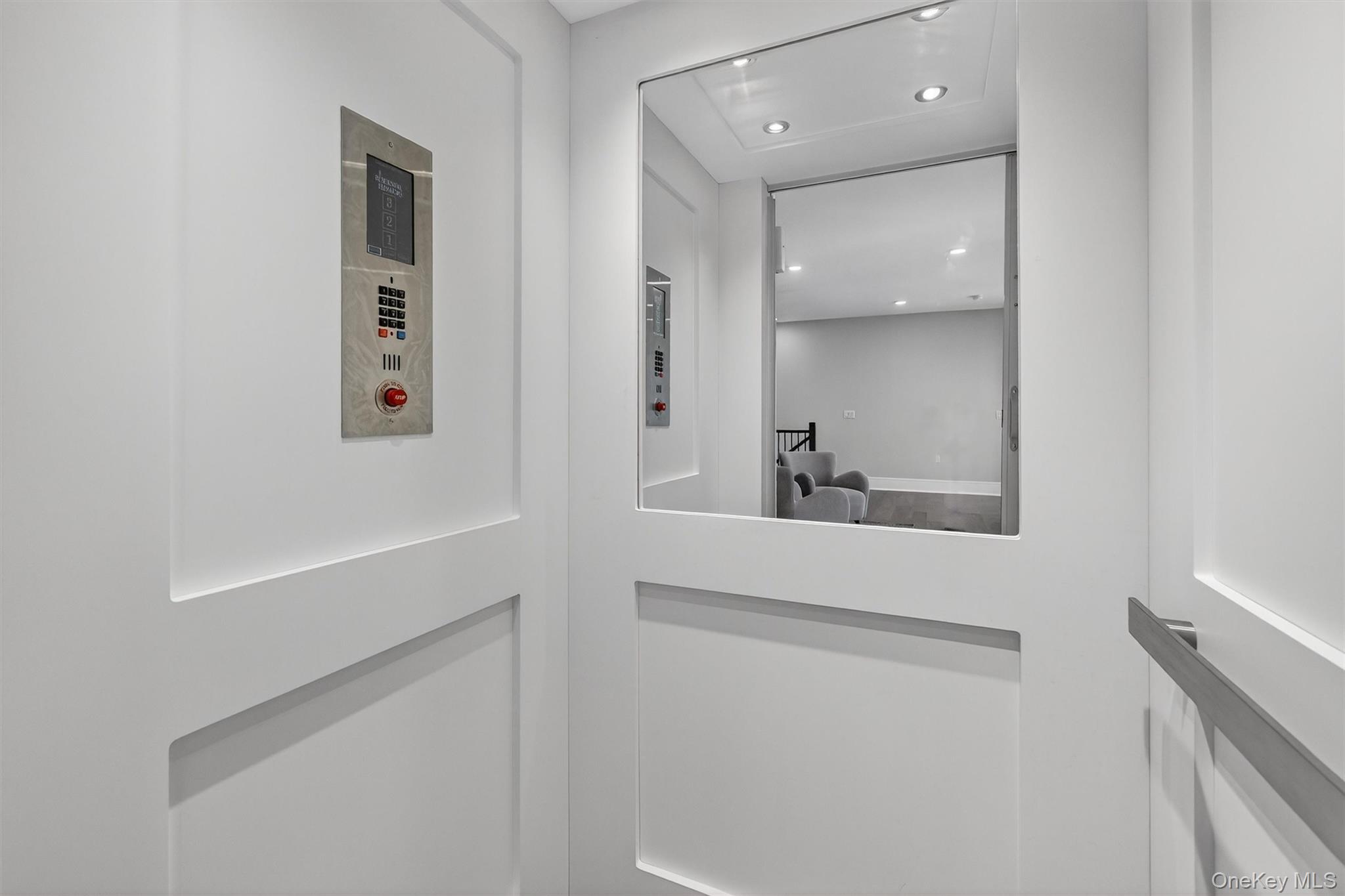 1802 Soundview Court