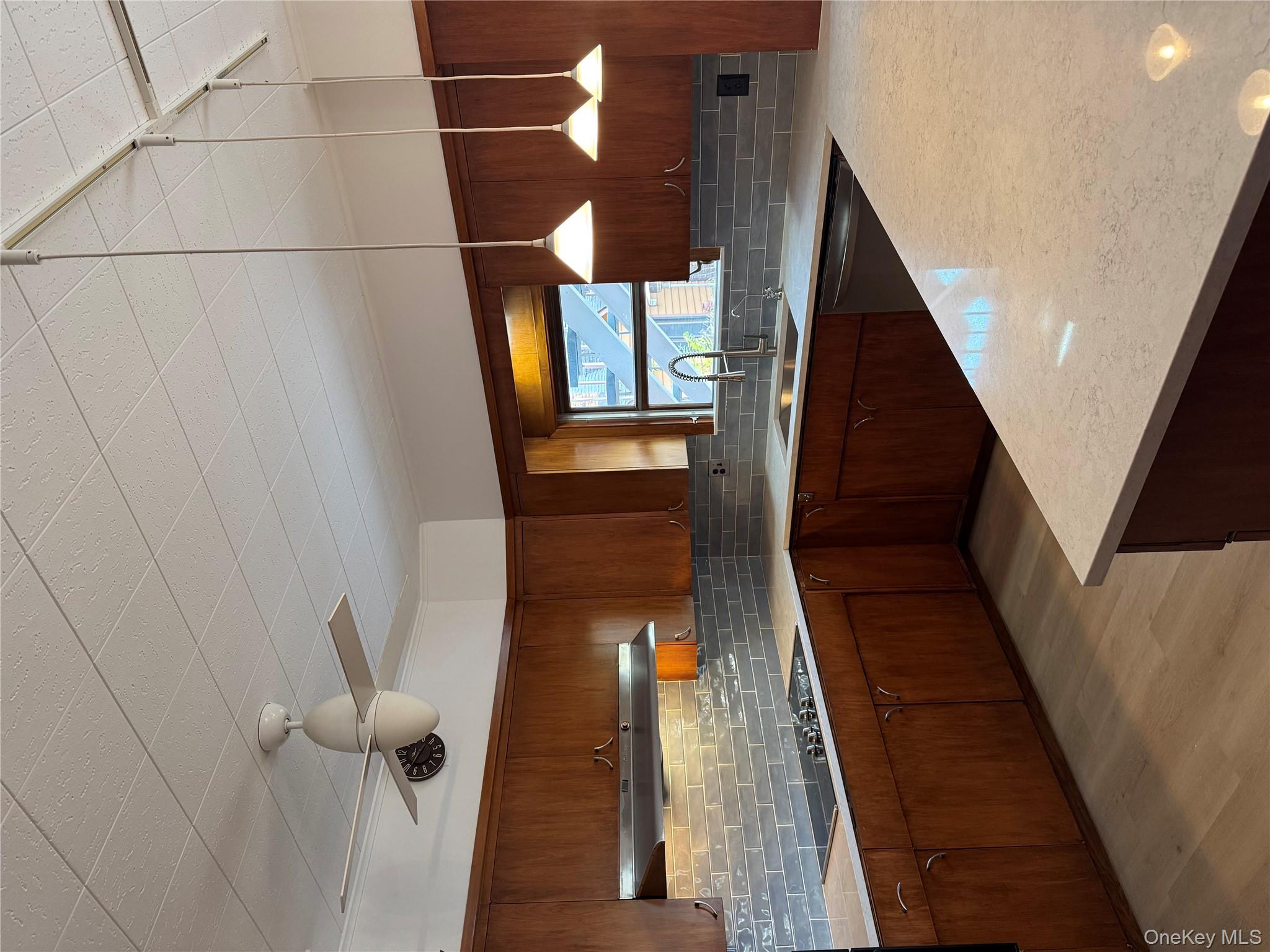 500 N Lake Boulevard