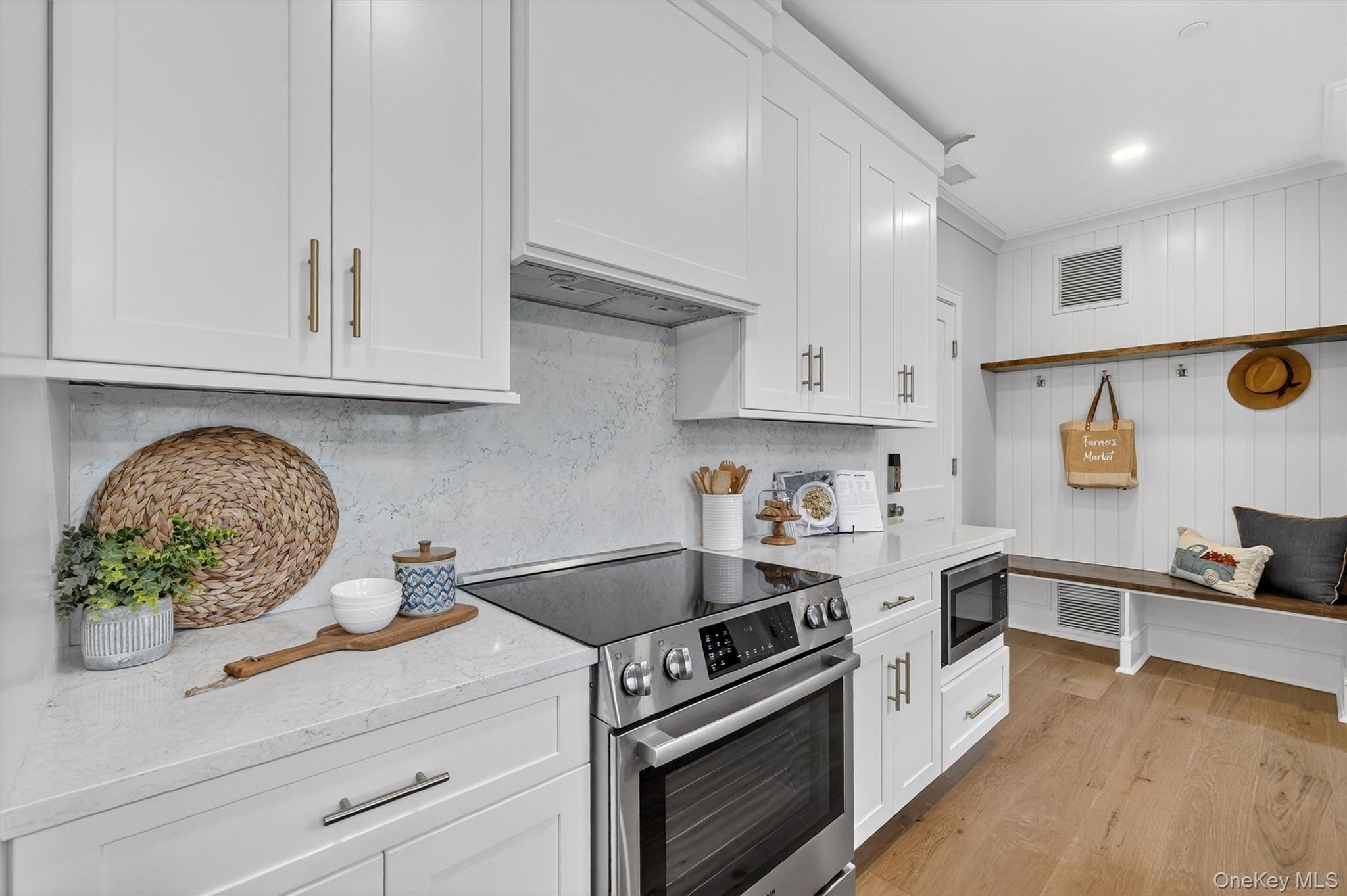 1804 Soundview Court