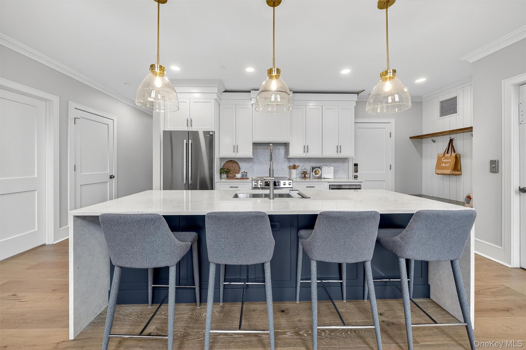 1804 Soundview Court