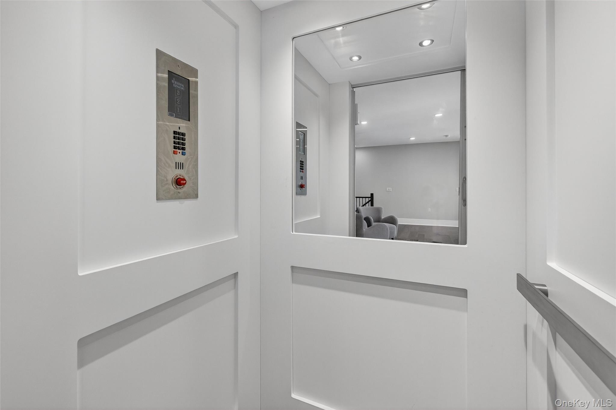 1808 Soundview Court