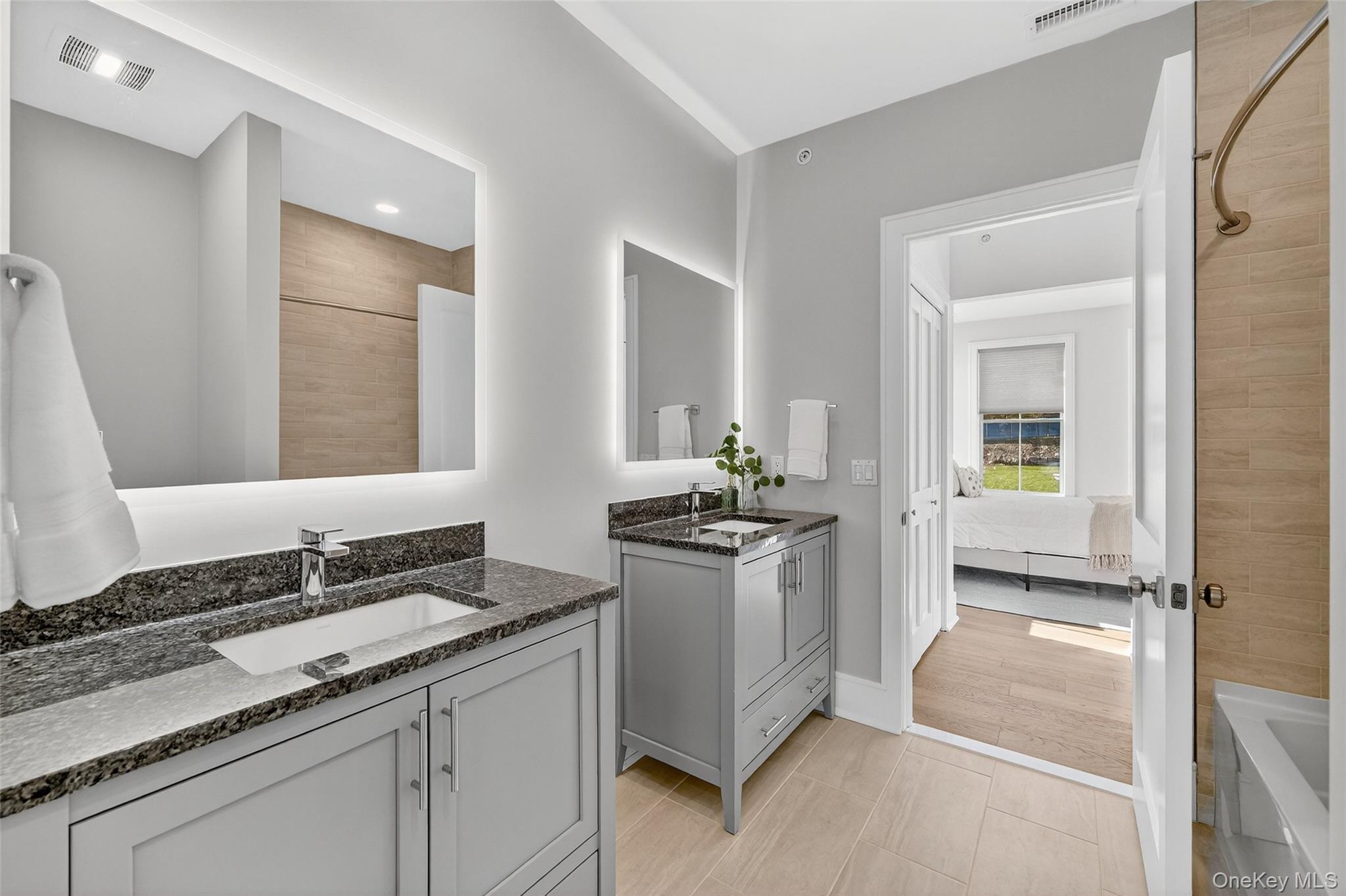 1810 Soundview Court