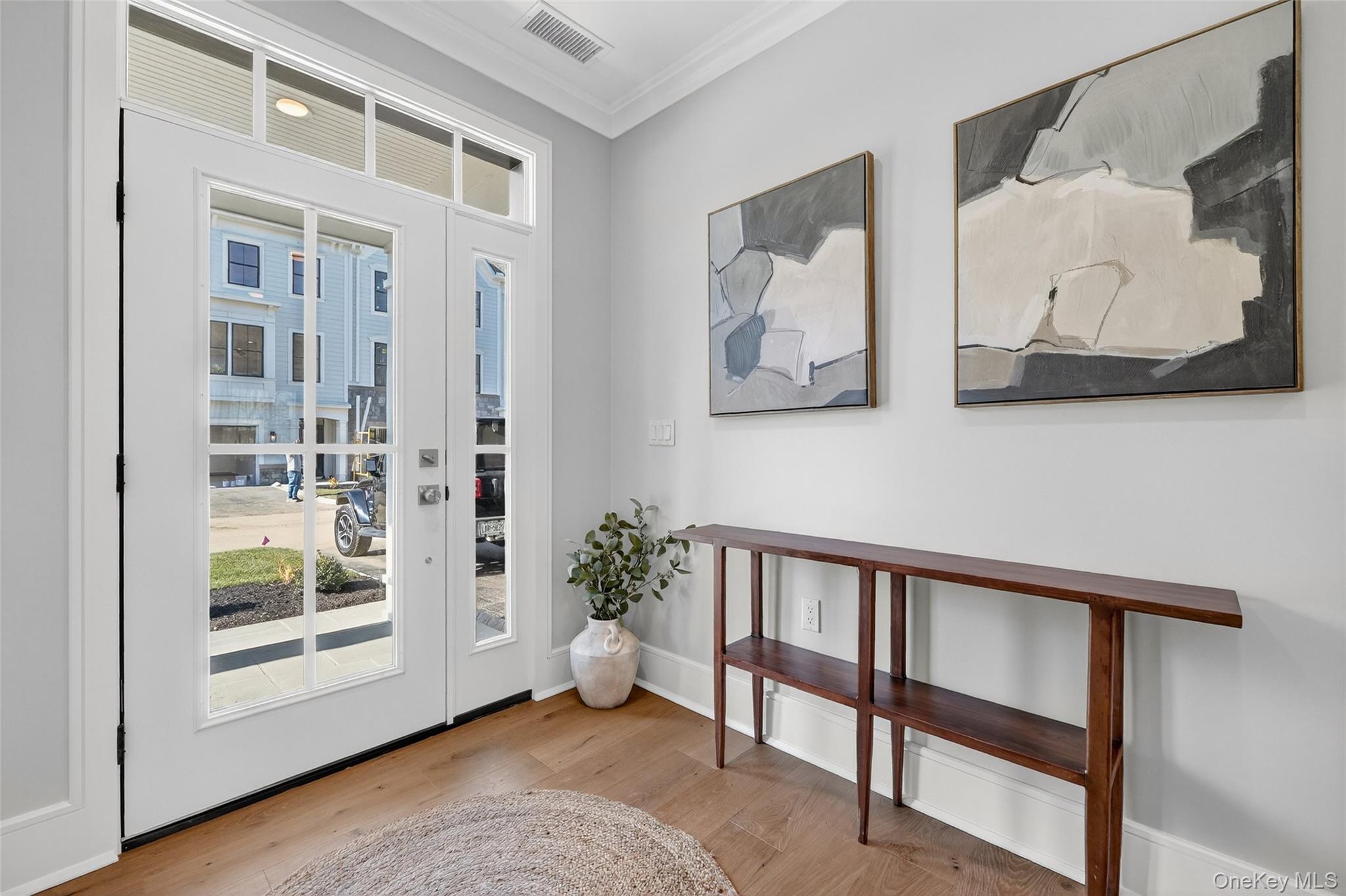 1812 Soundview Court